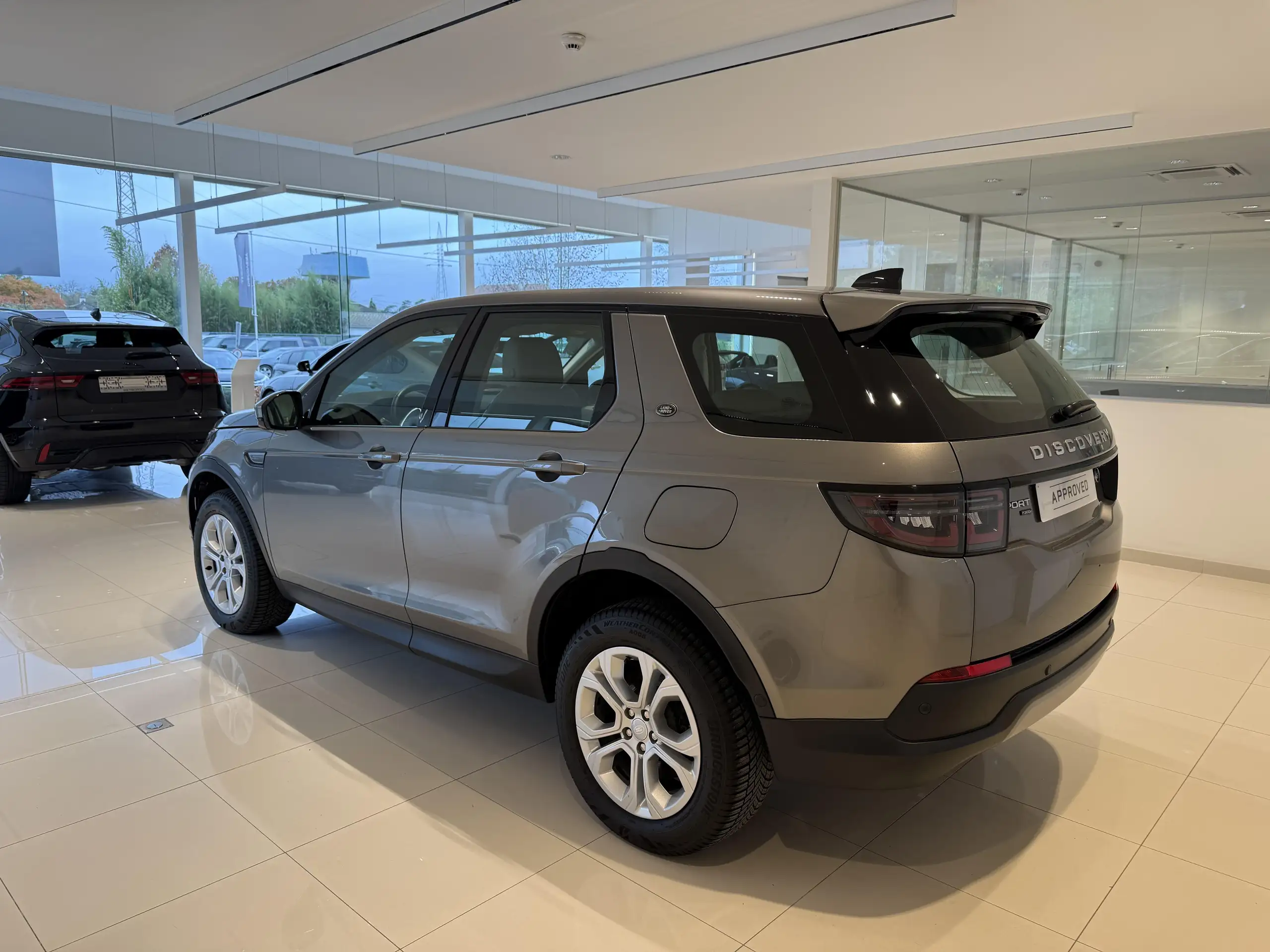 Land Rover - Discovery Sport