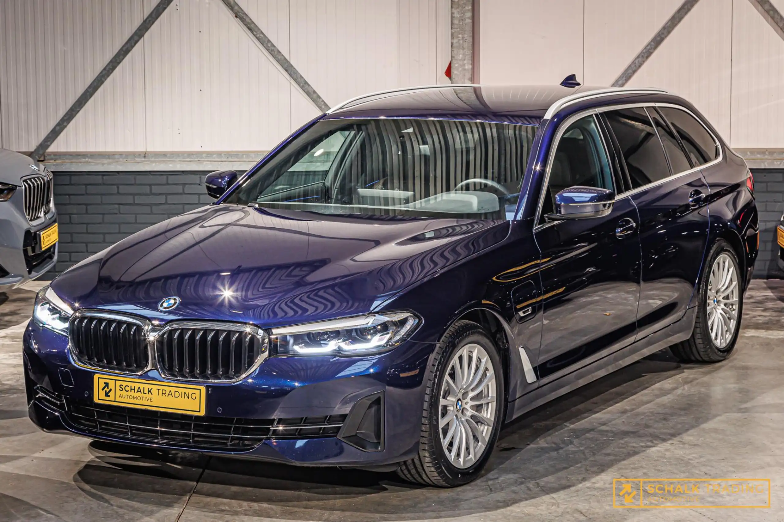 BMW - 530