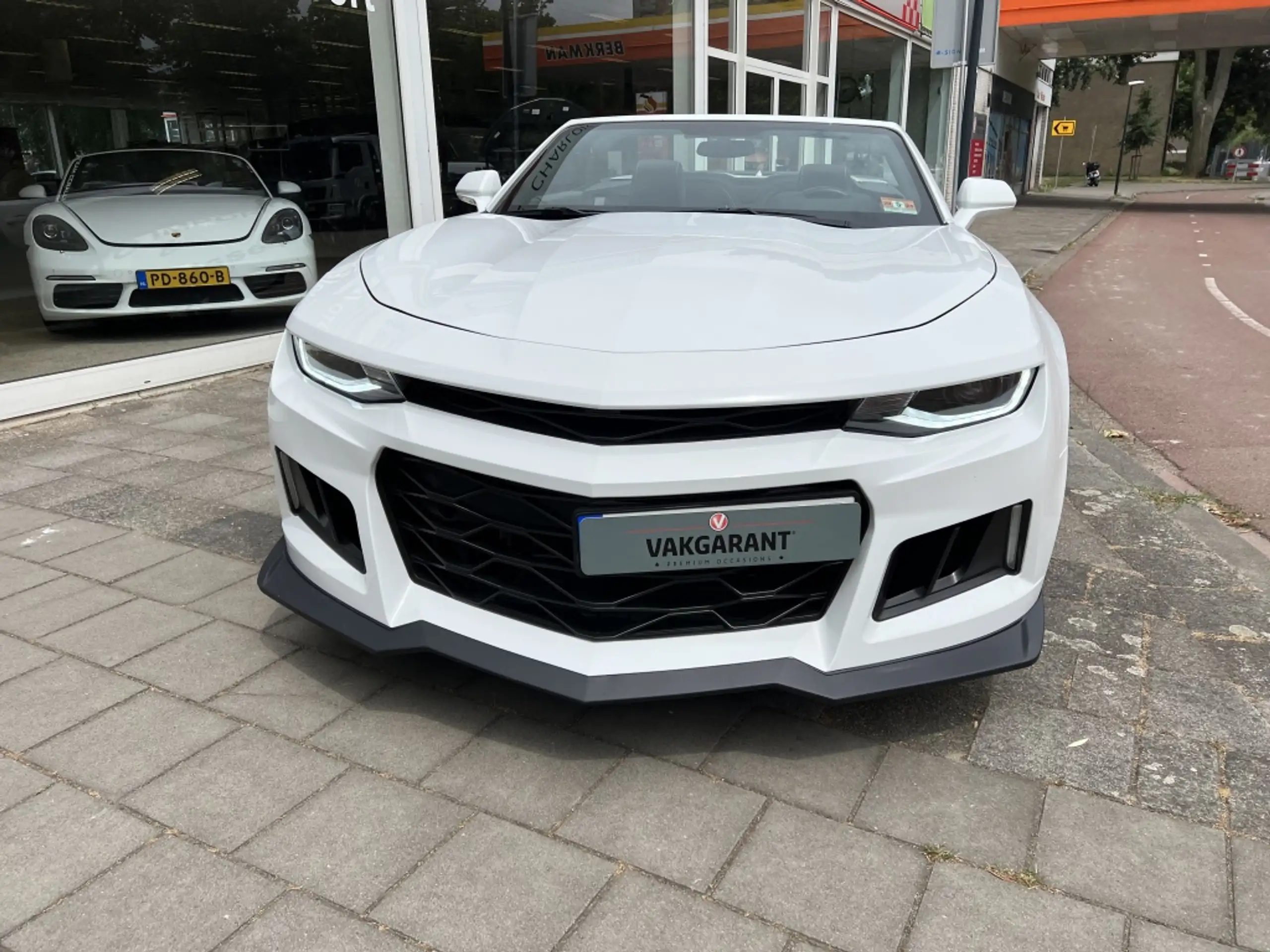 Chevrolet - Camaro