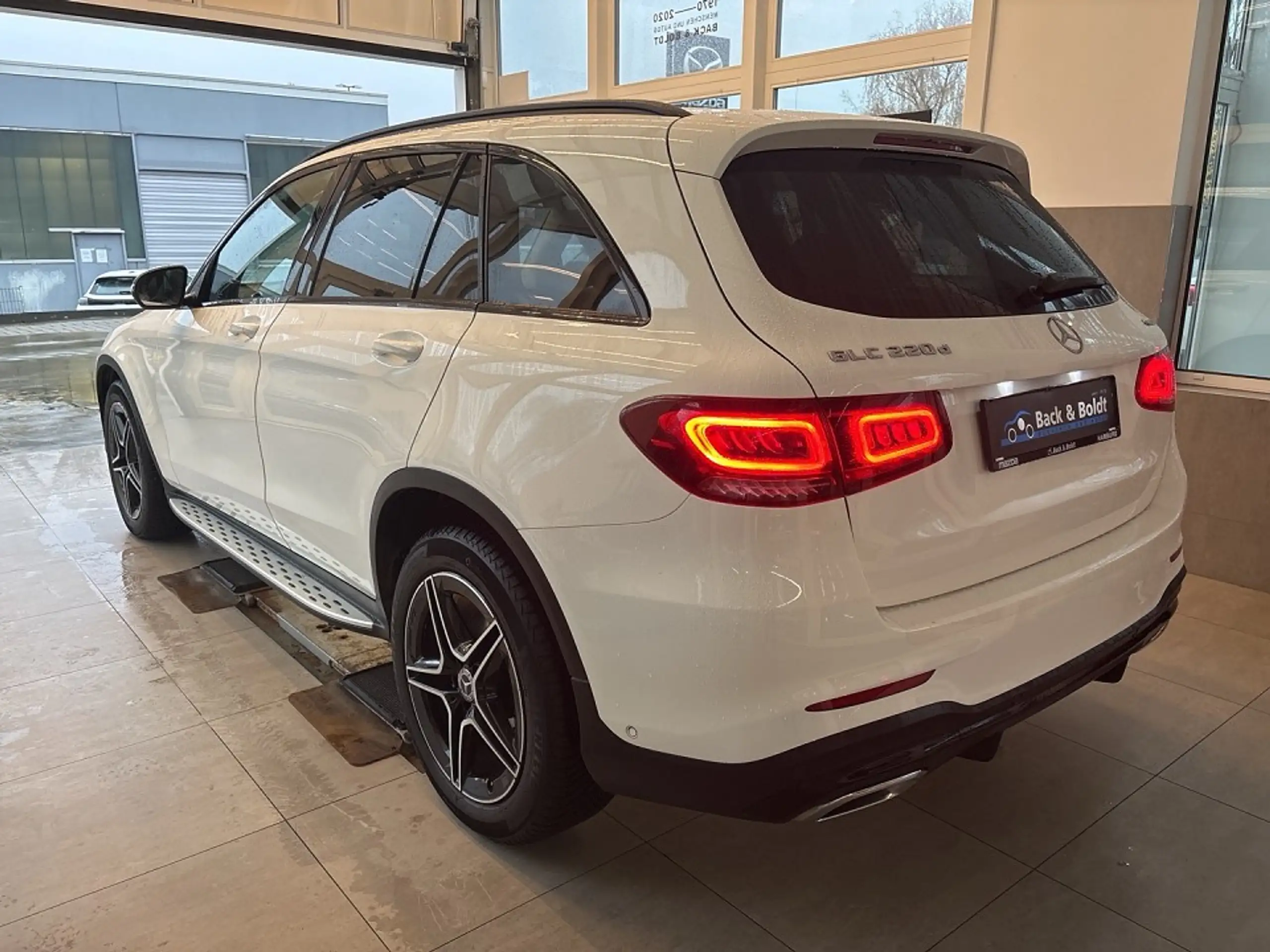 Mercedes-Benz - GLC 220