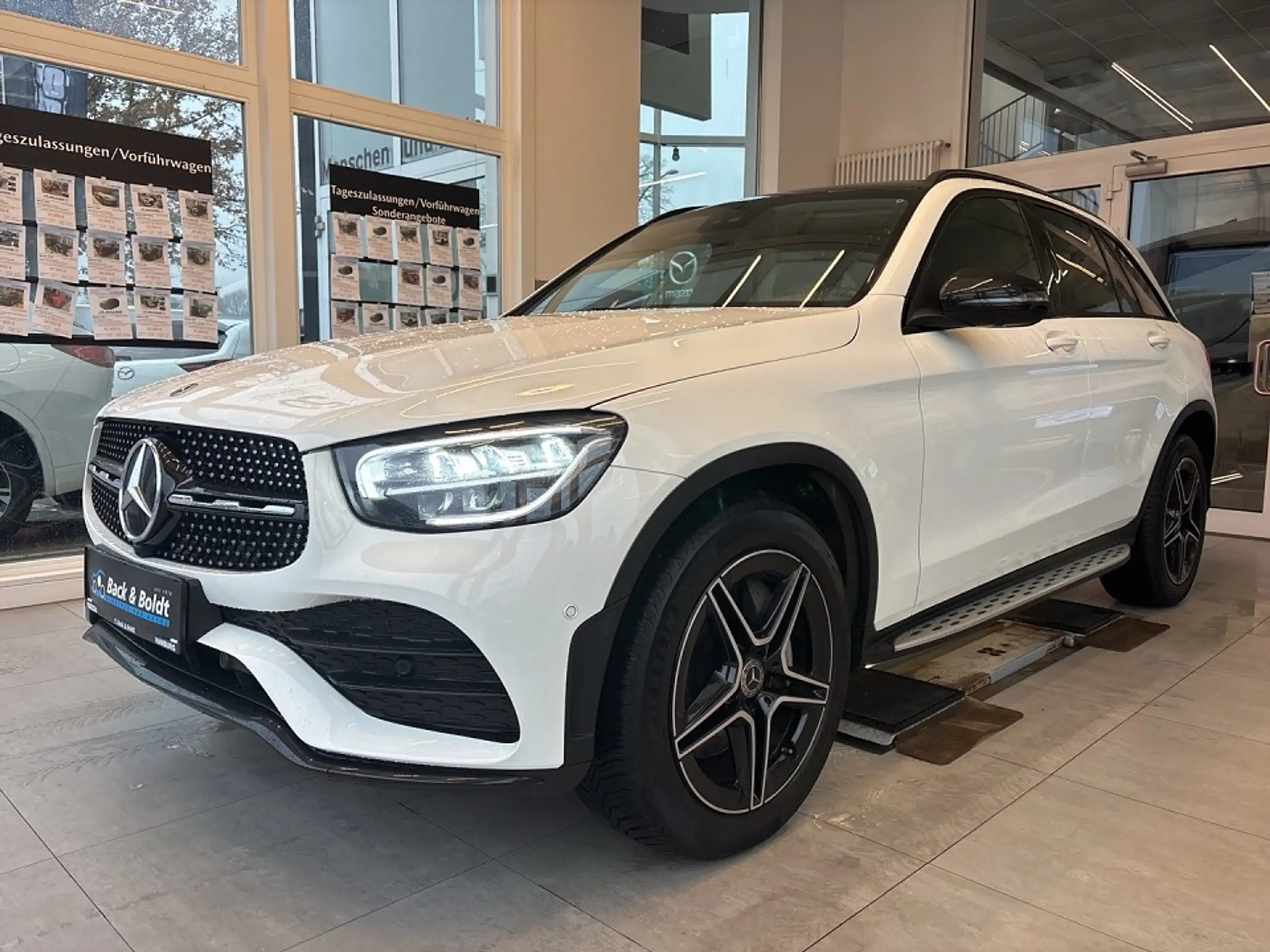 Mercedes-Benz - GLC 220