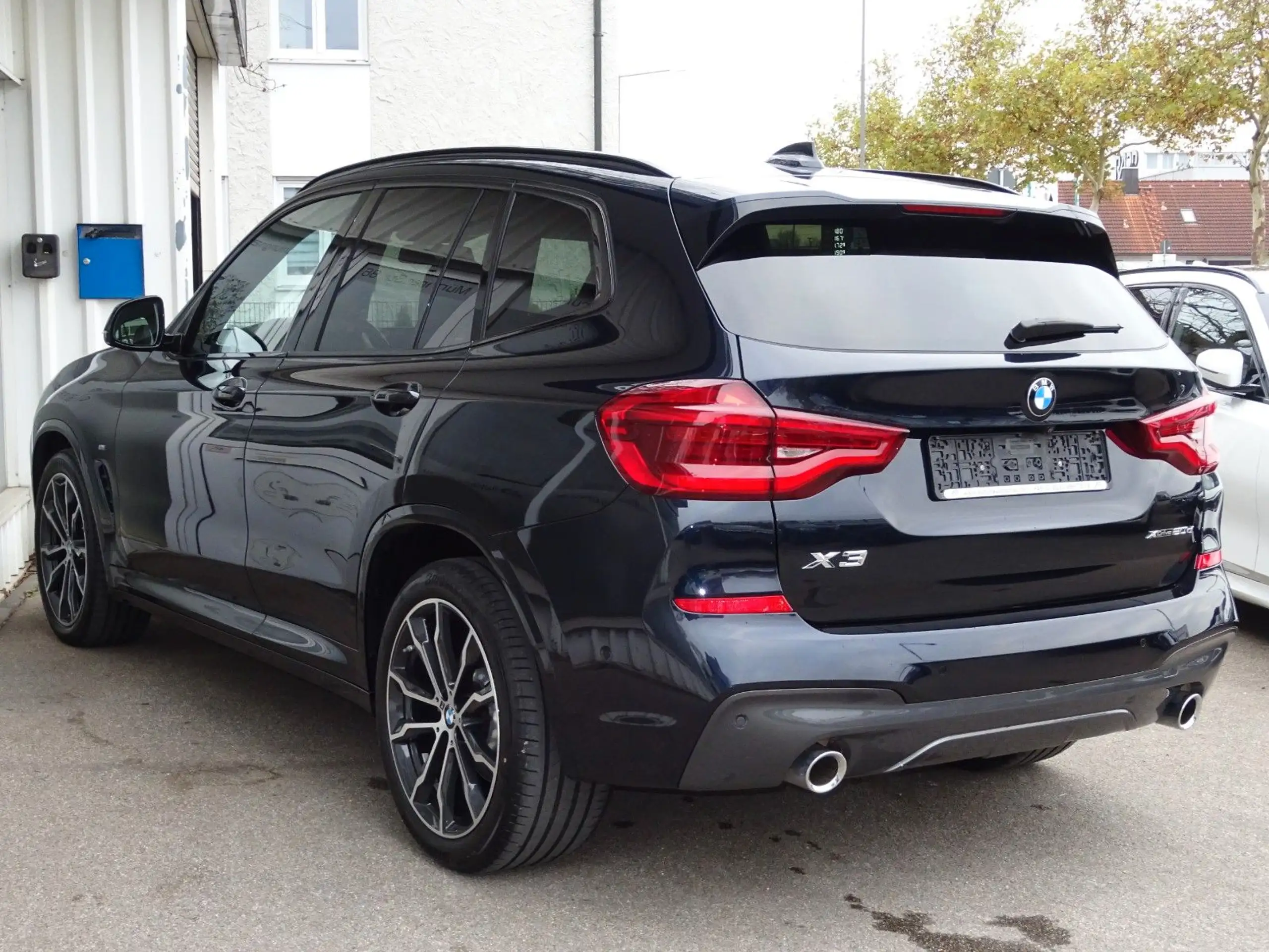 BMW - X3