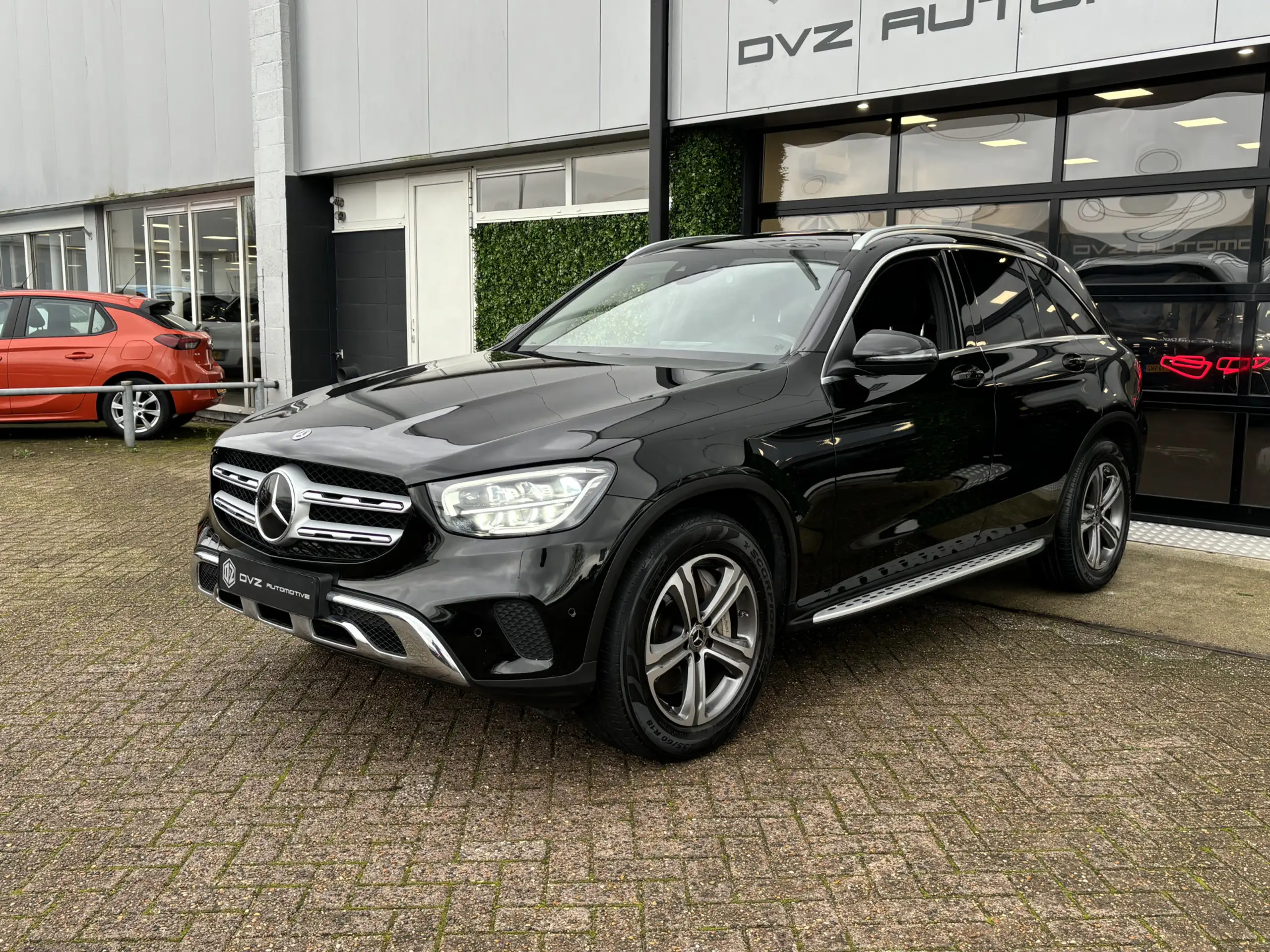 Mercedes-Benz - GLC 300