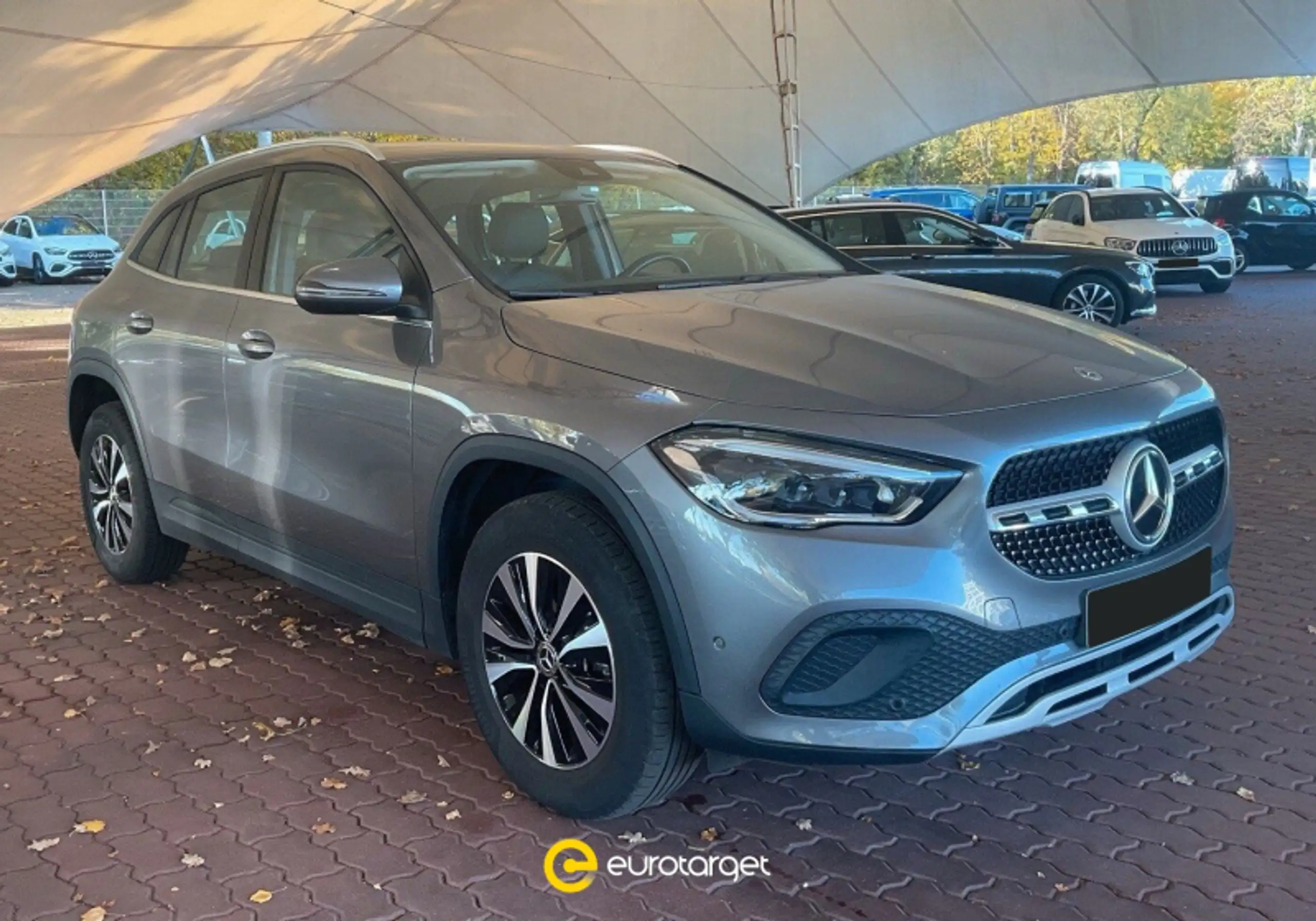 Mercedes-Benz - GLA 200