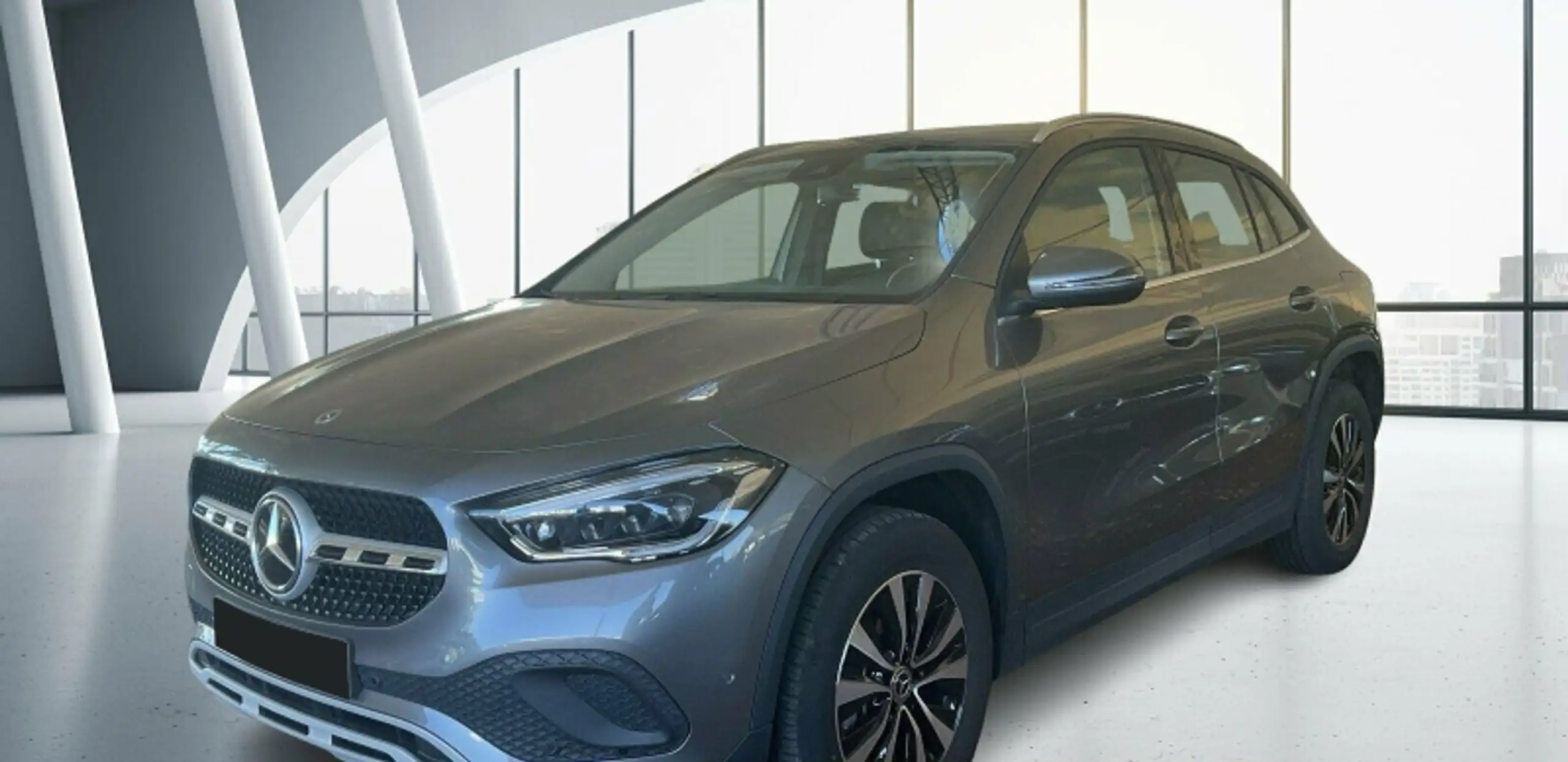 Mercedes-Benz - GLA 200