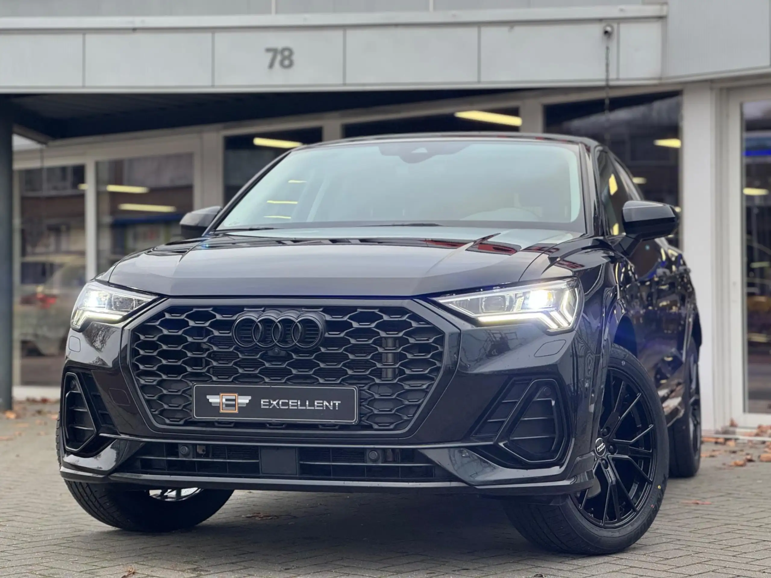 Audi - Q3