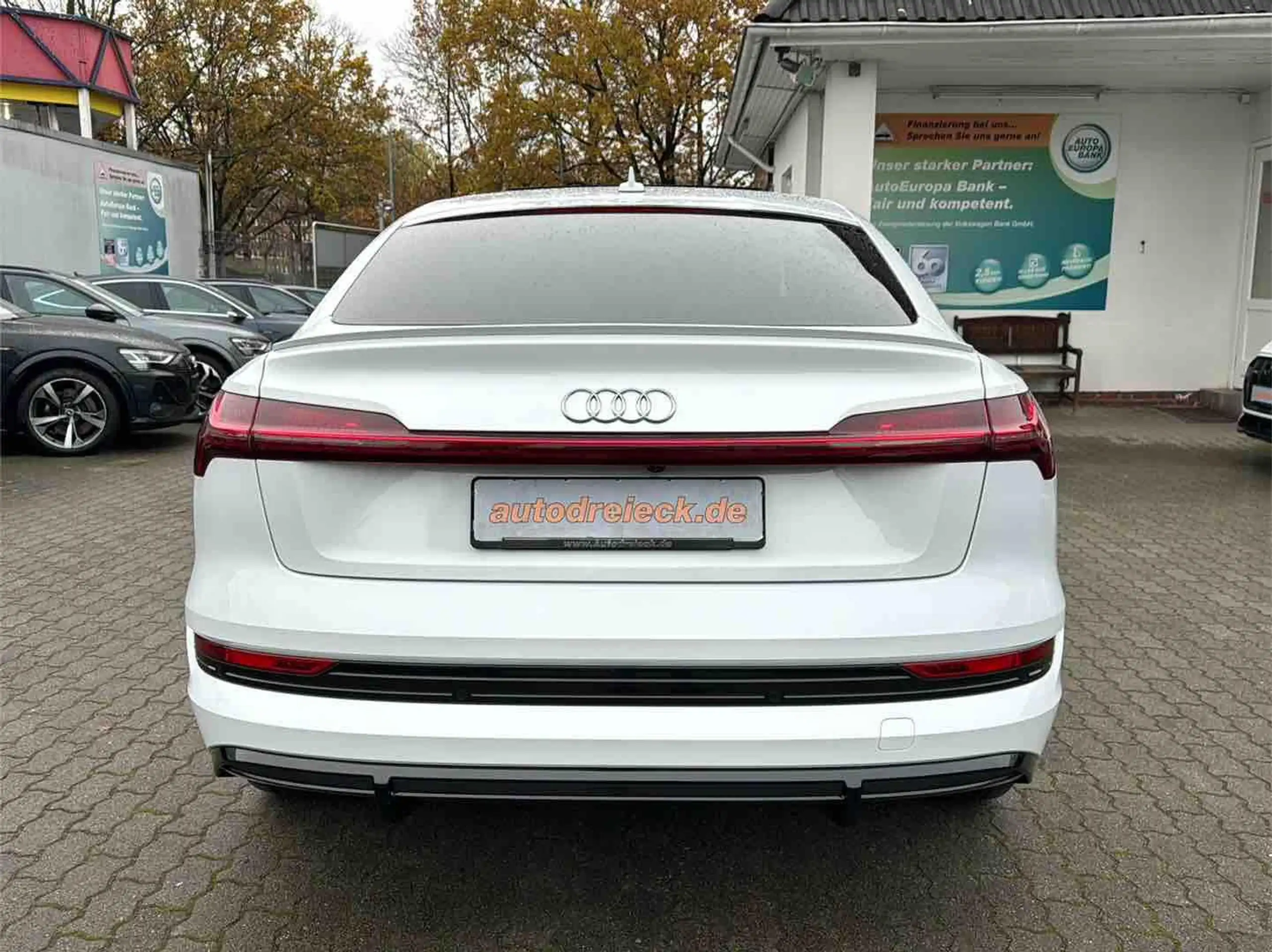 Audi - e-tron