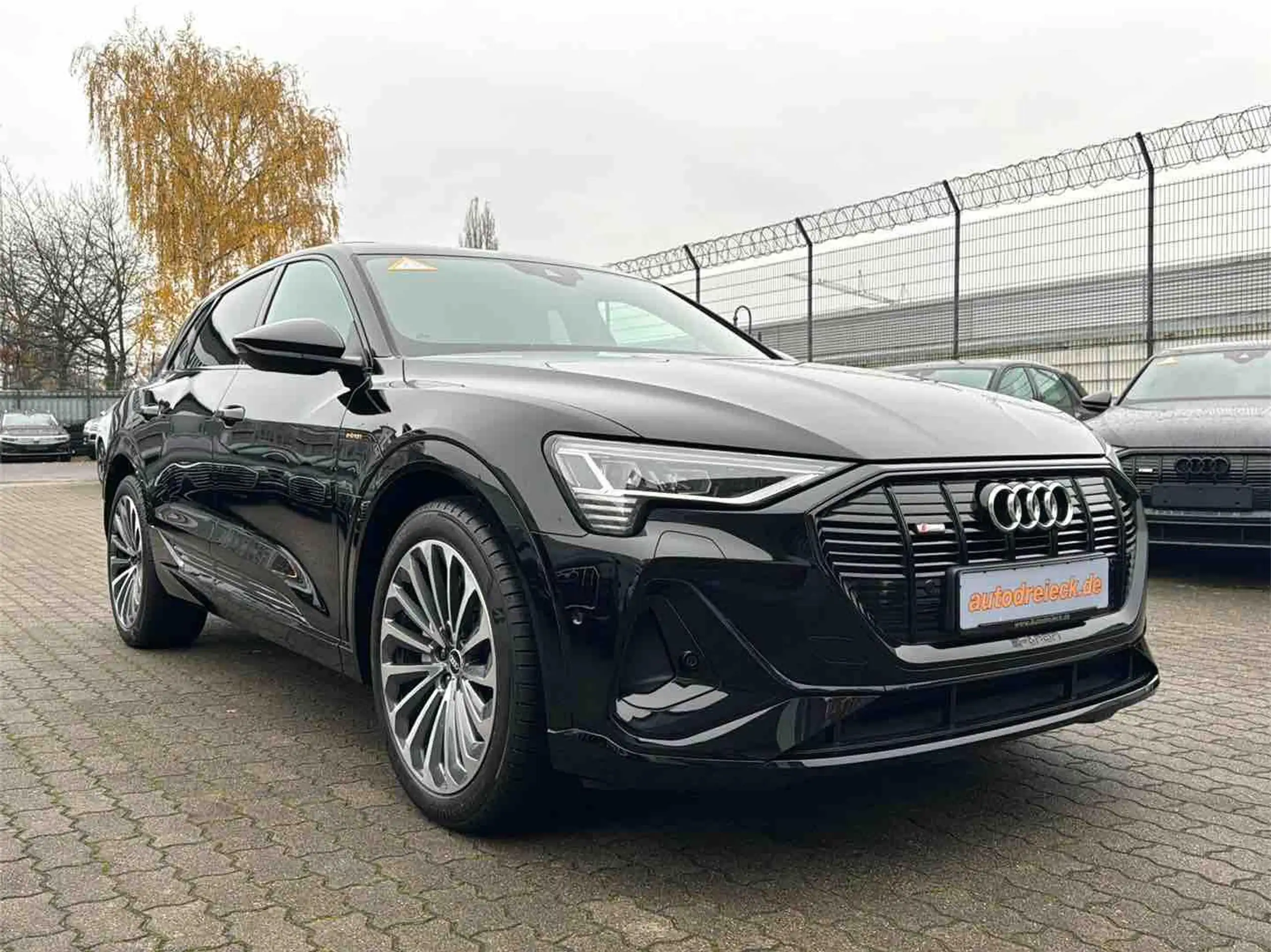 Audi - e-tron