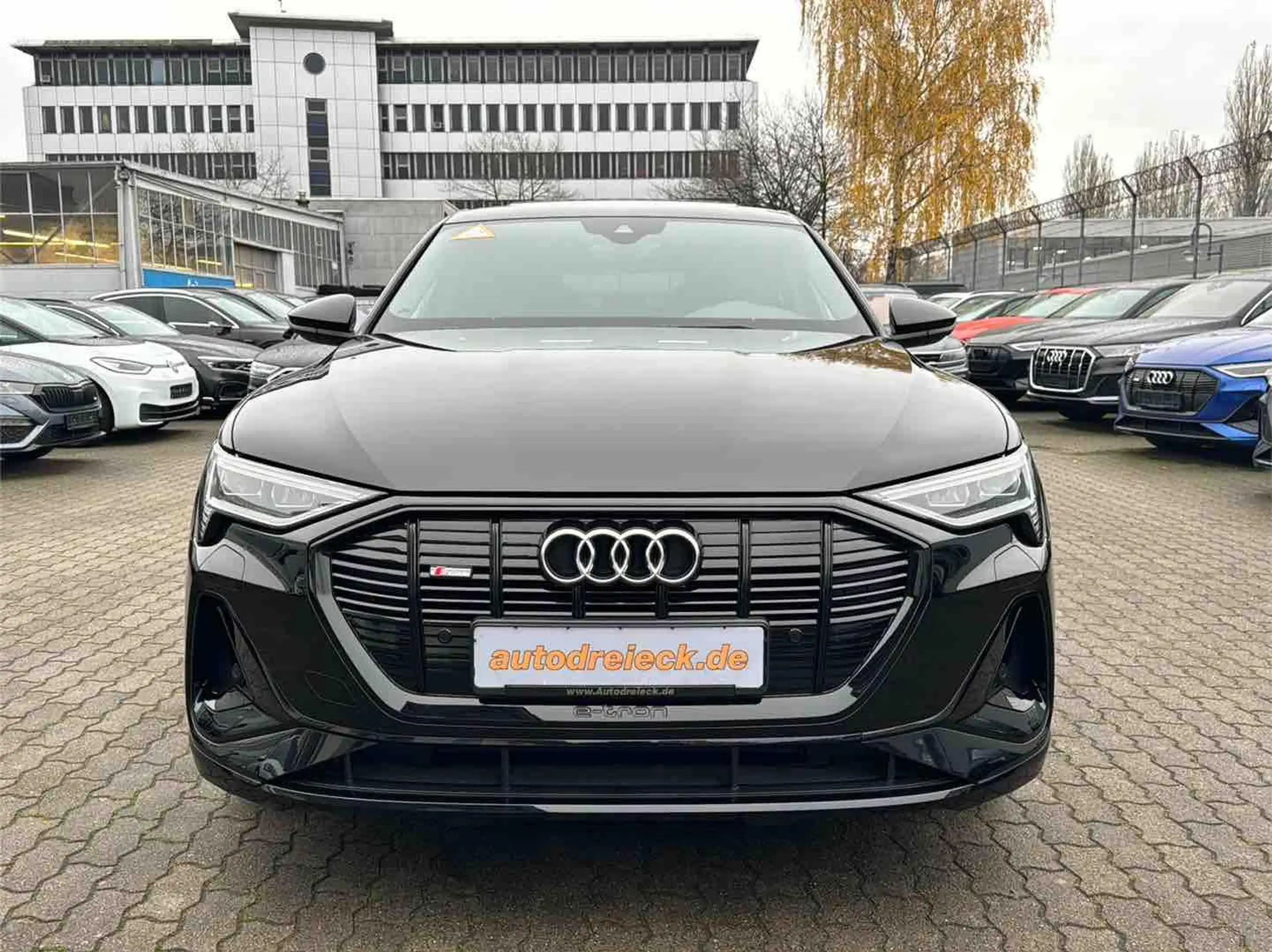 Audi - e-tron