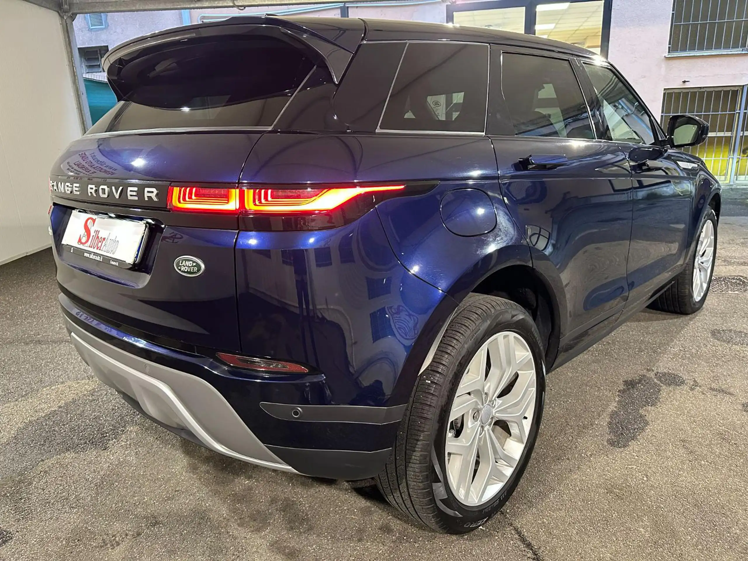 Land Rover - Range Rover Evoque