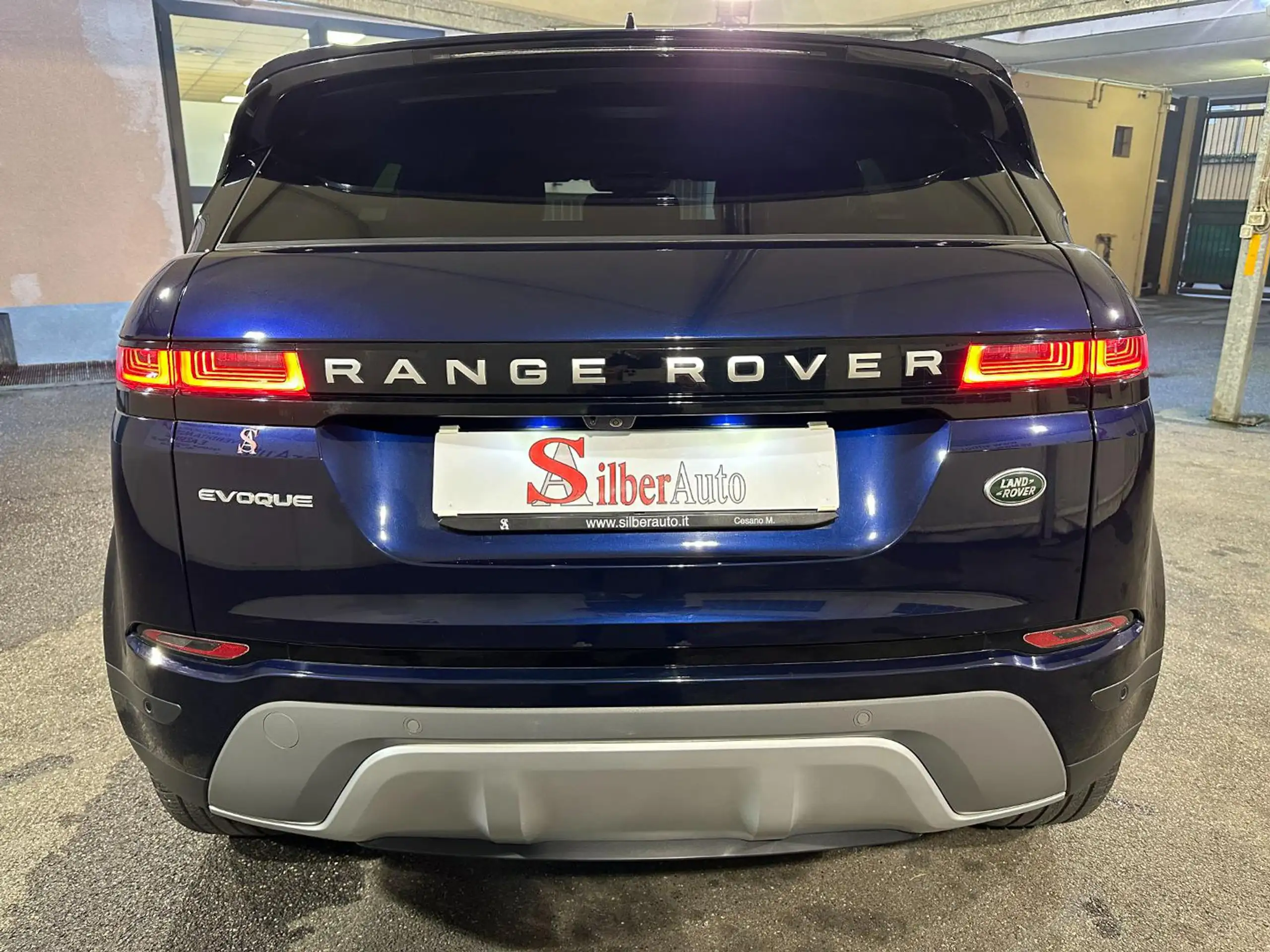 Land Rover - Range Rover Evoque