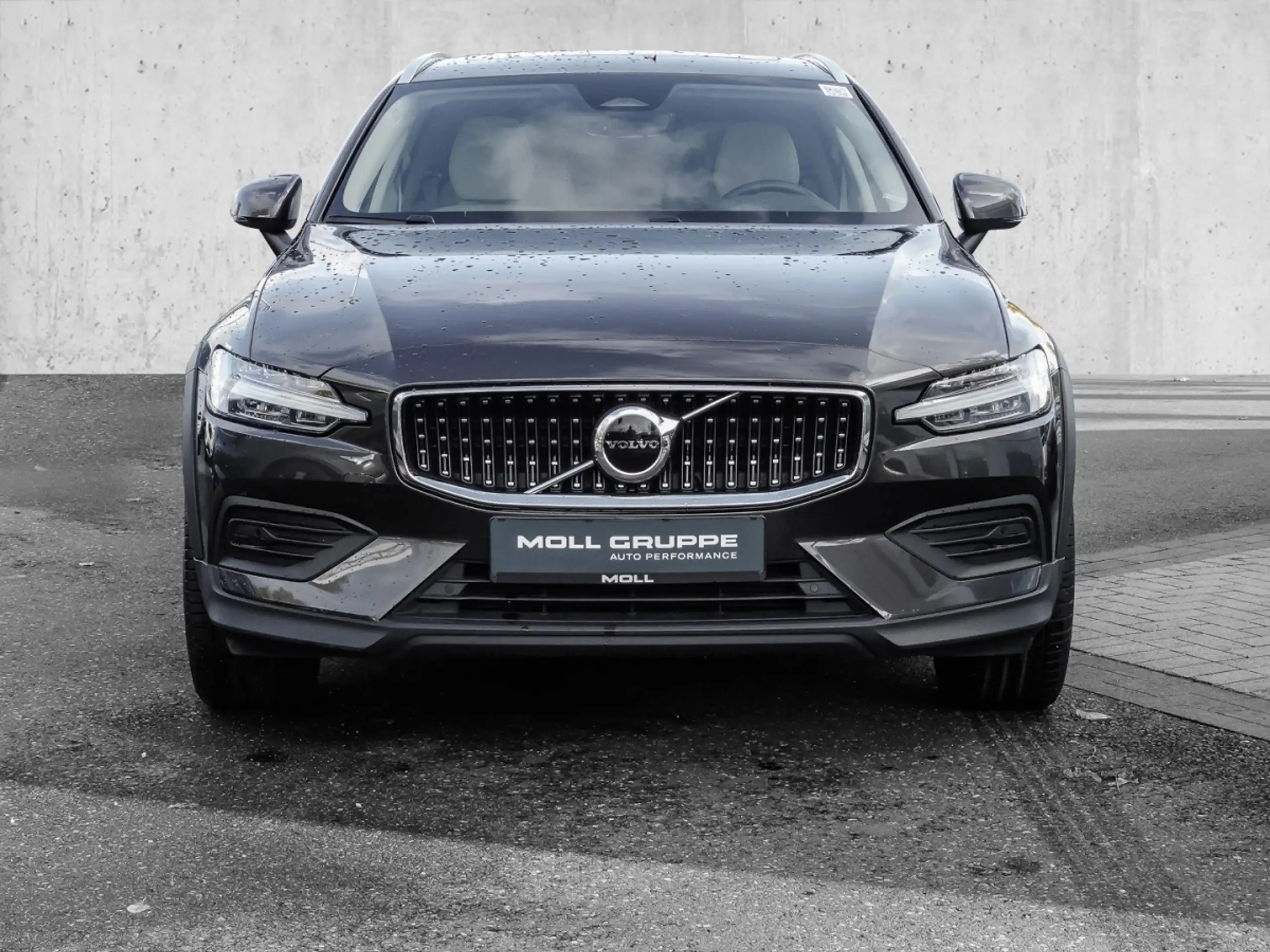 Volvo - V60 Cross Country