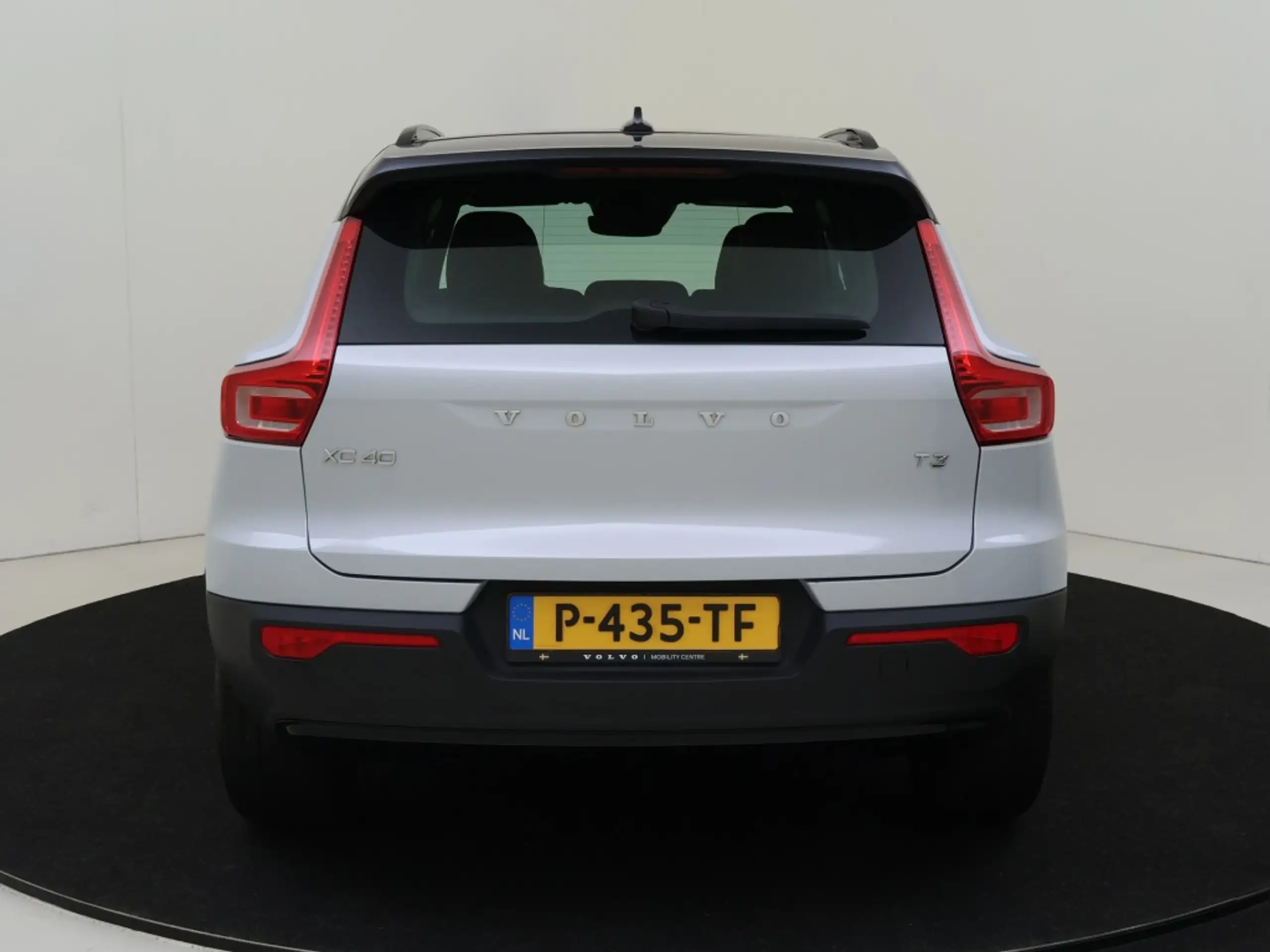 Volvo - XC40