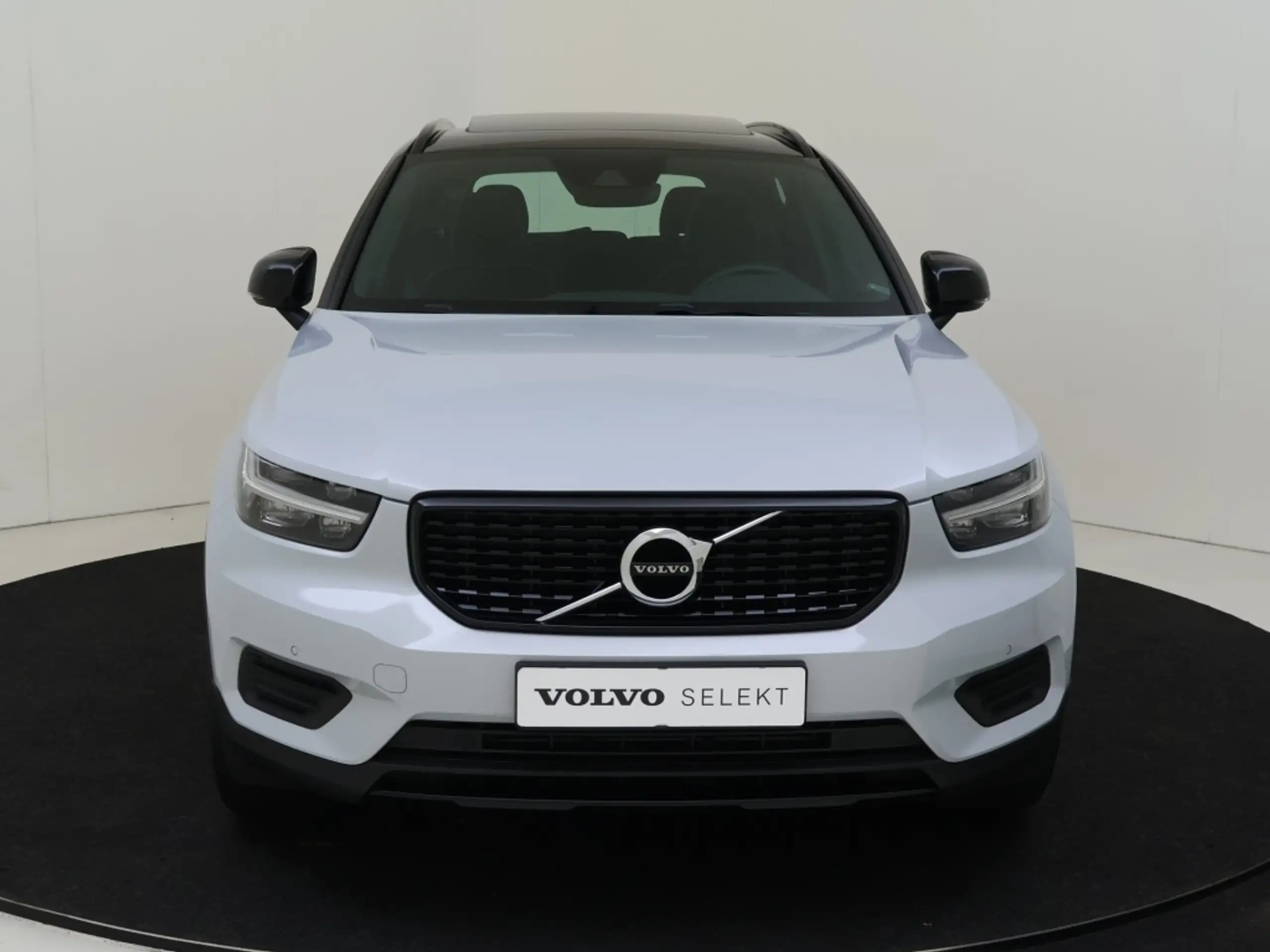 Volvo - XC40