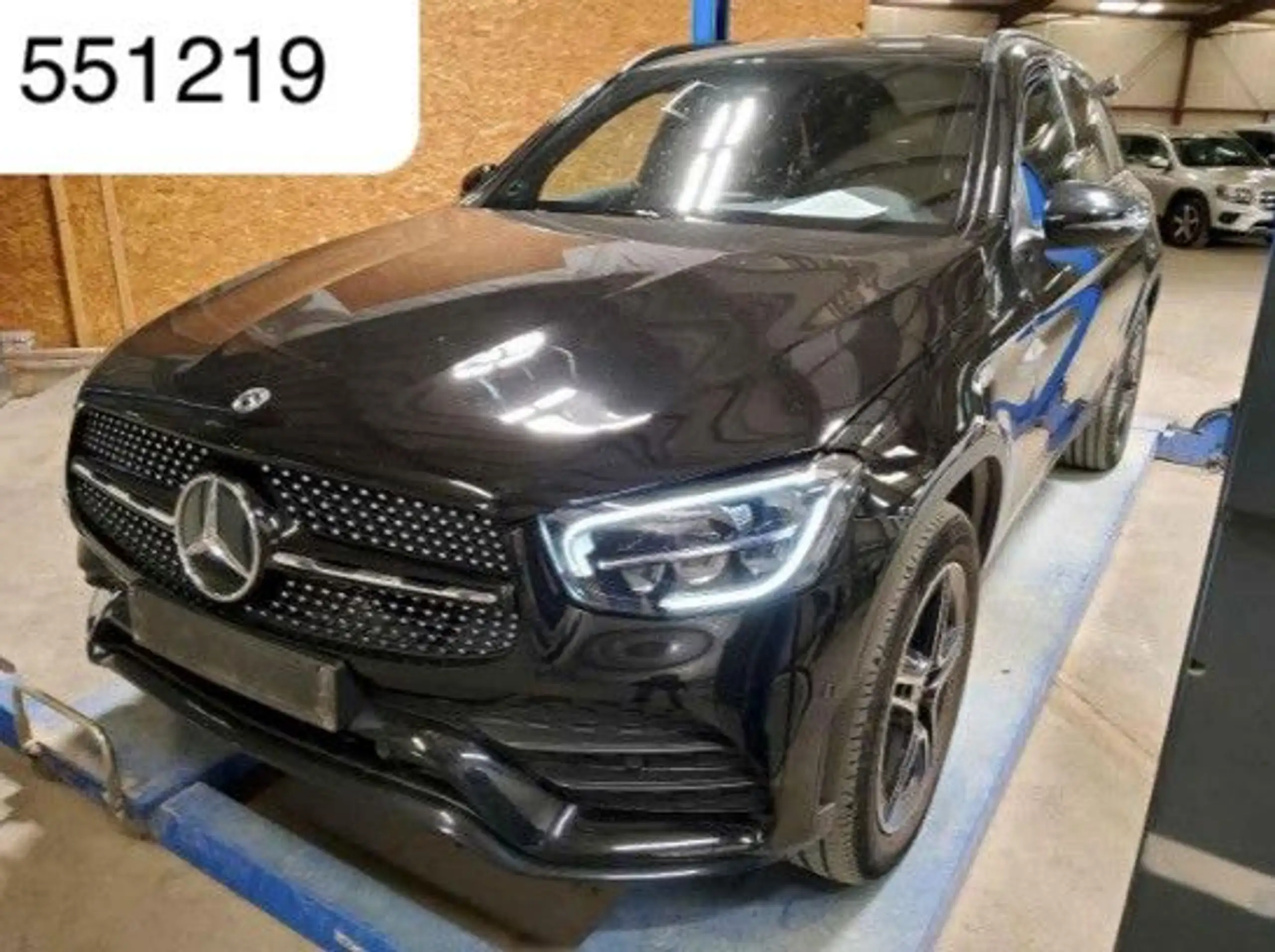 Mercedes-Benz - GLC 300