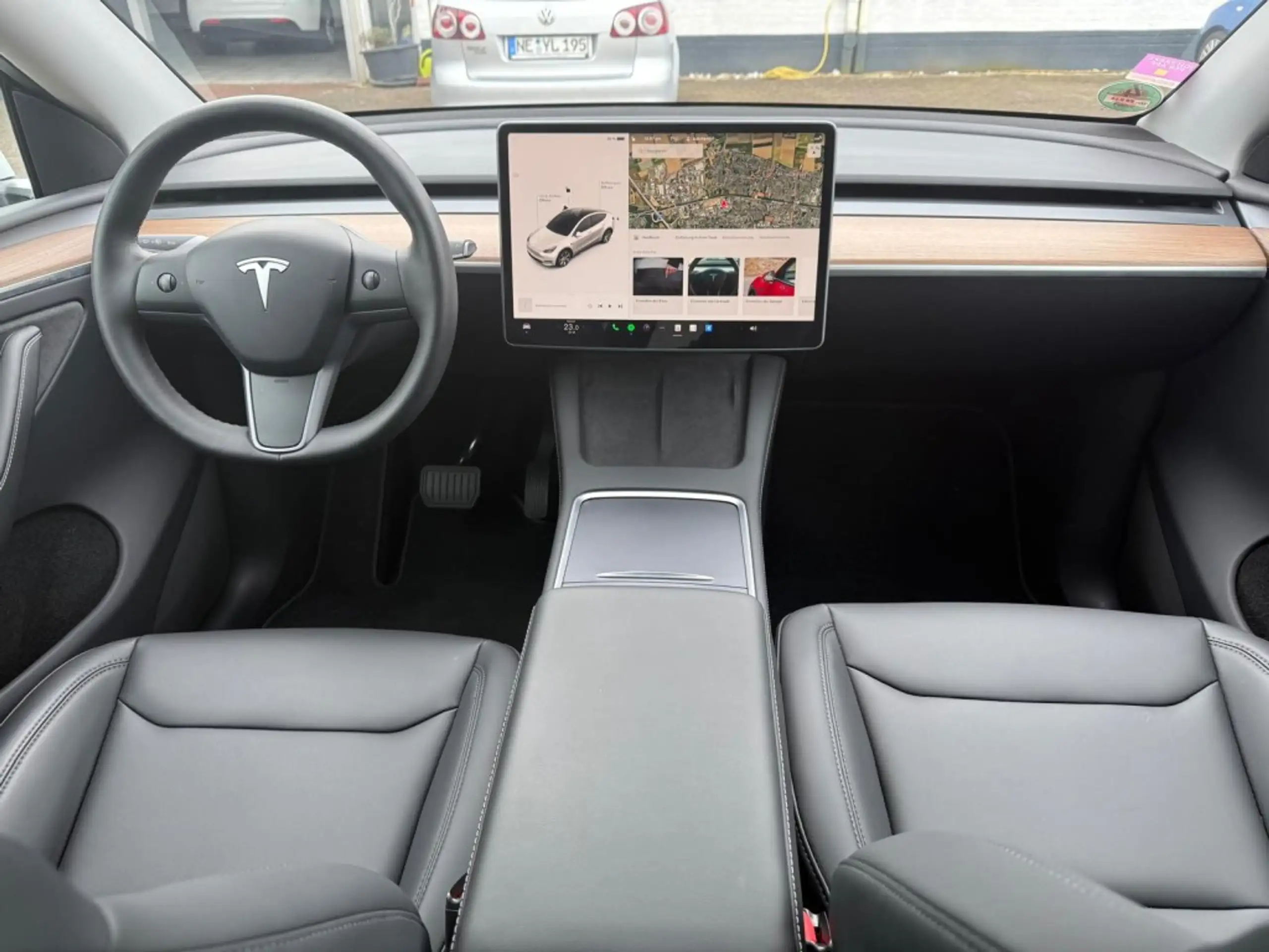 Tesla - Model Y