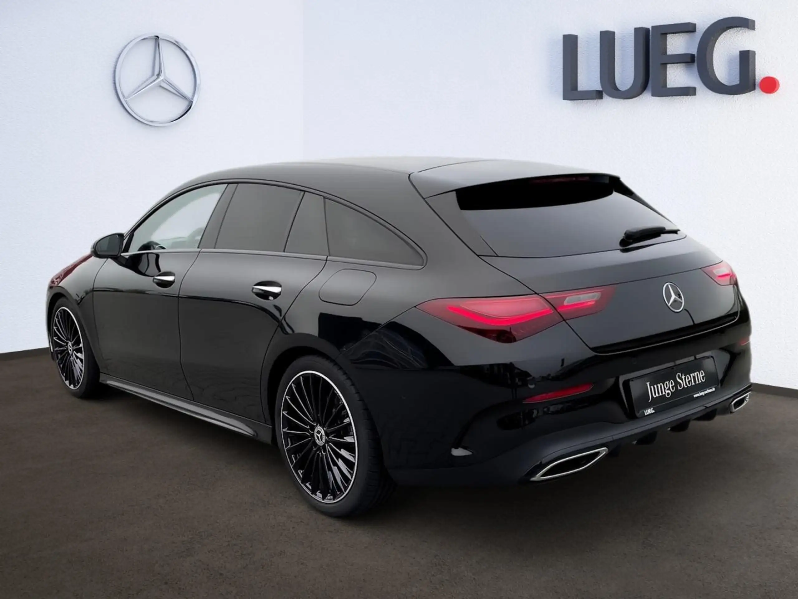 Mercedes-Benz - CLA 200