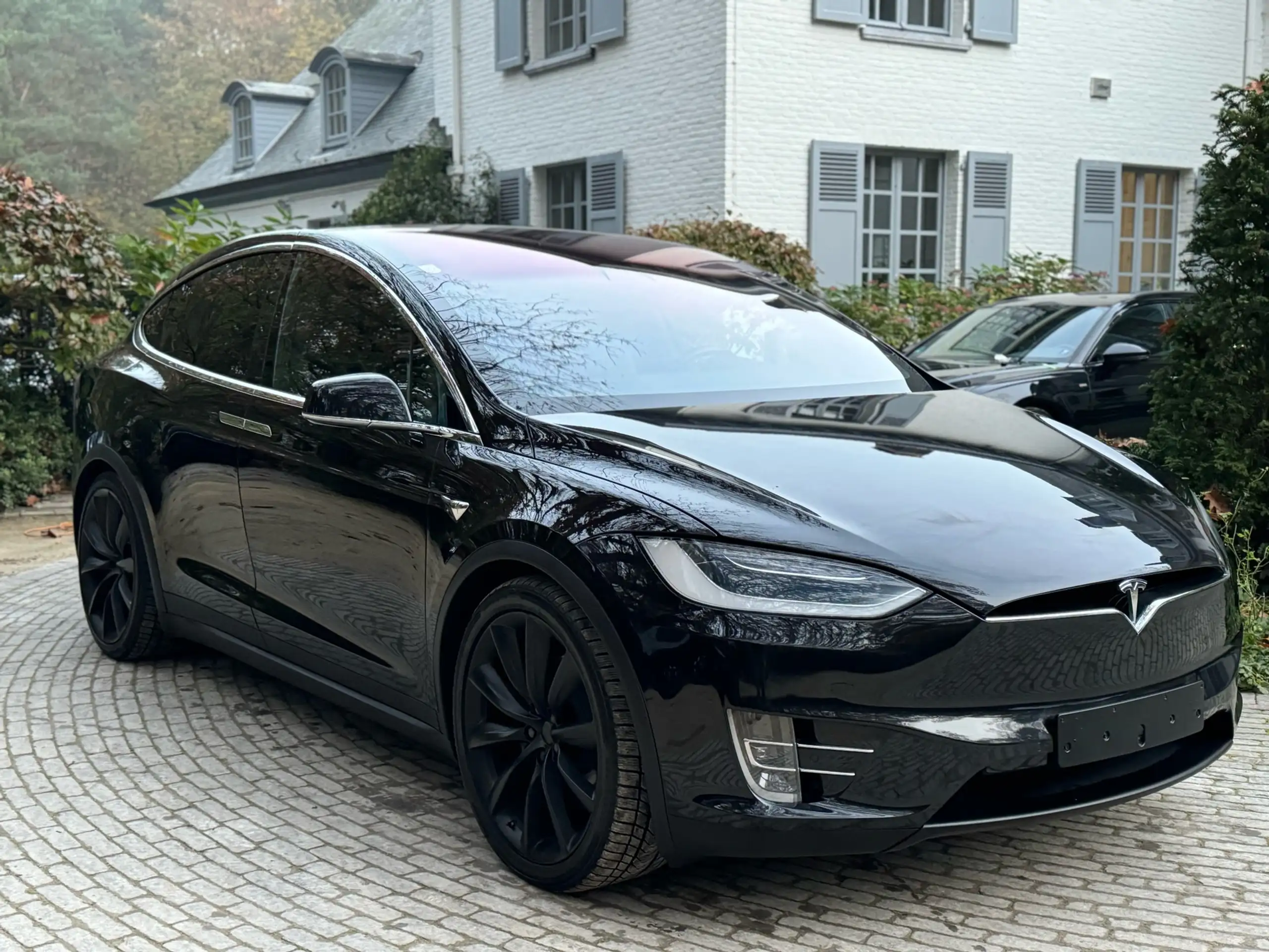 Tesla - Model X