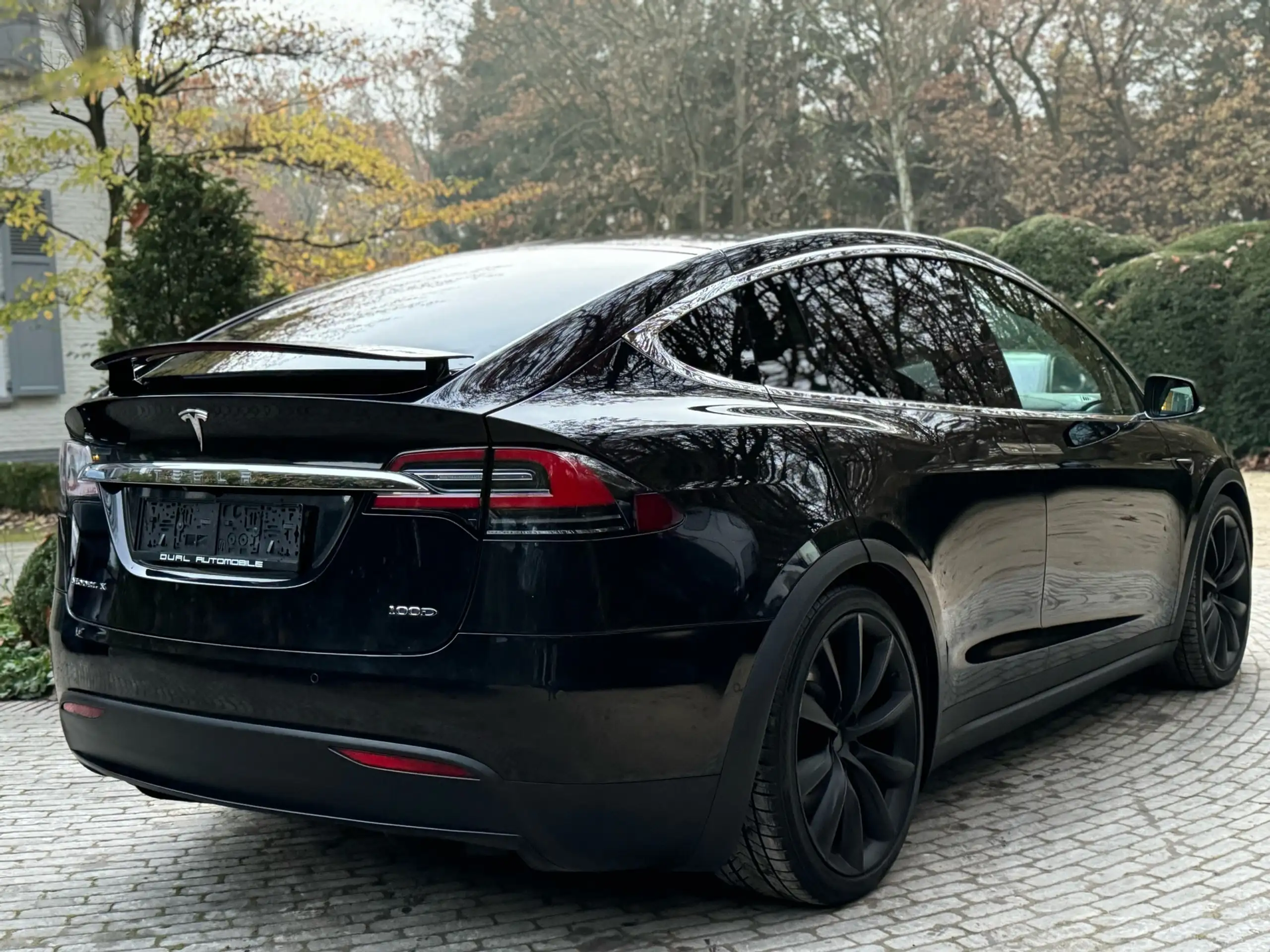 Tesla - Model X