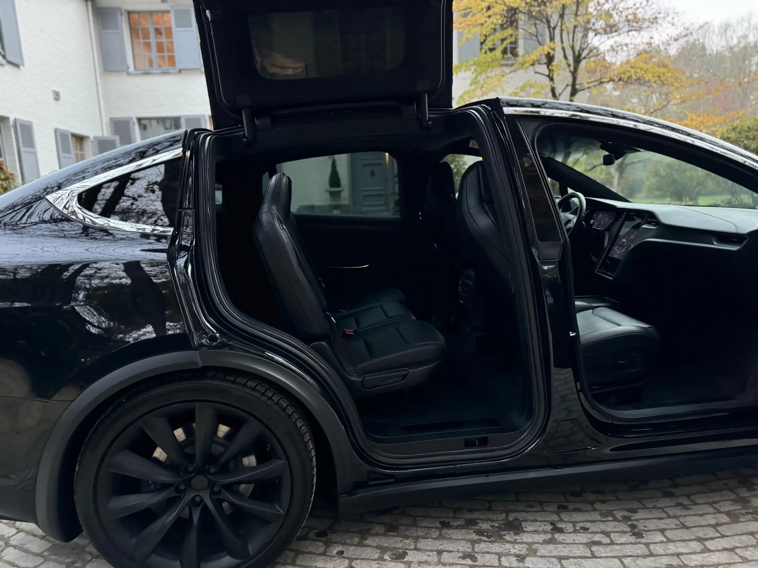 Tesla - Model X