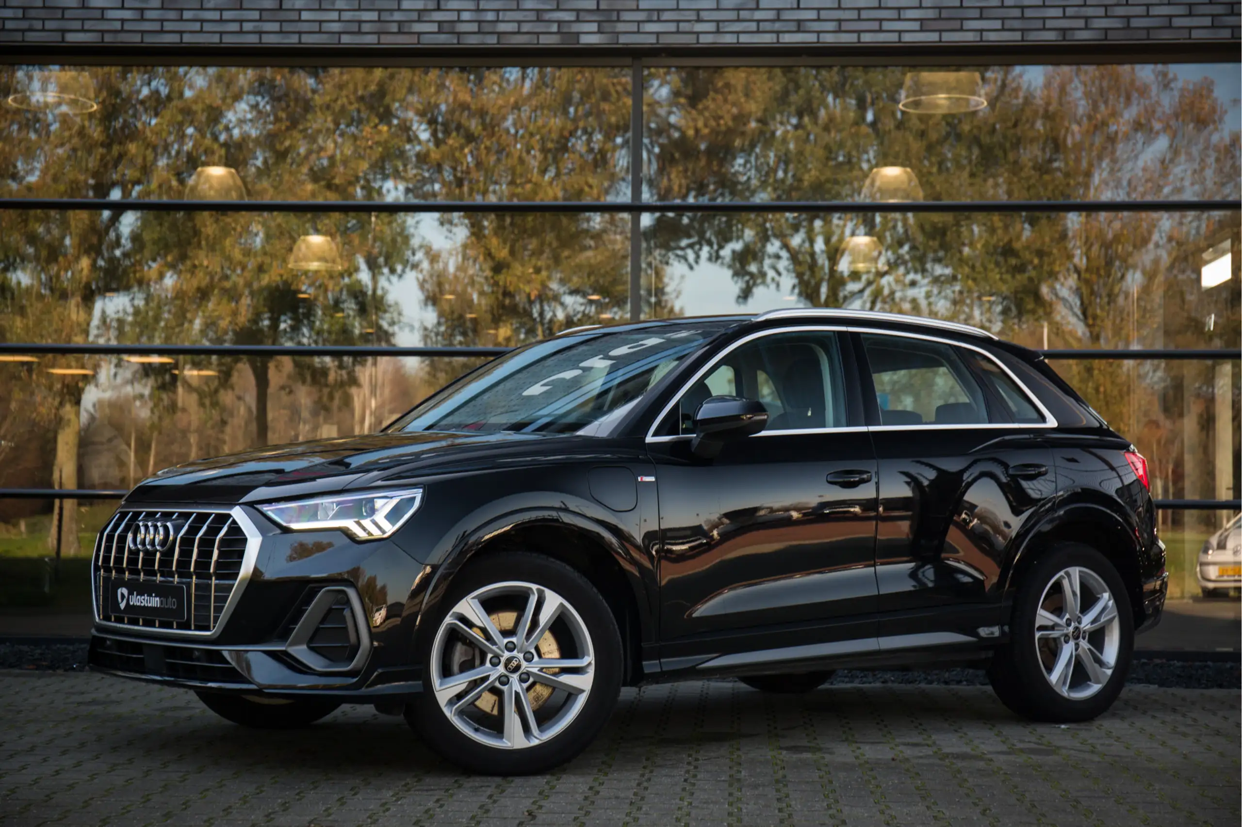 Audi - Q3