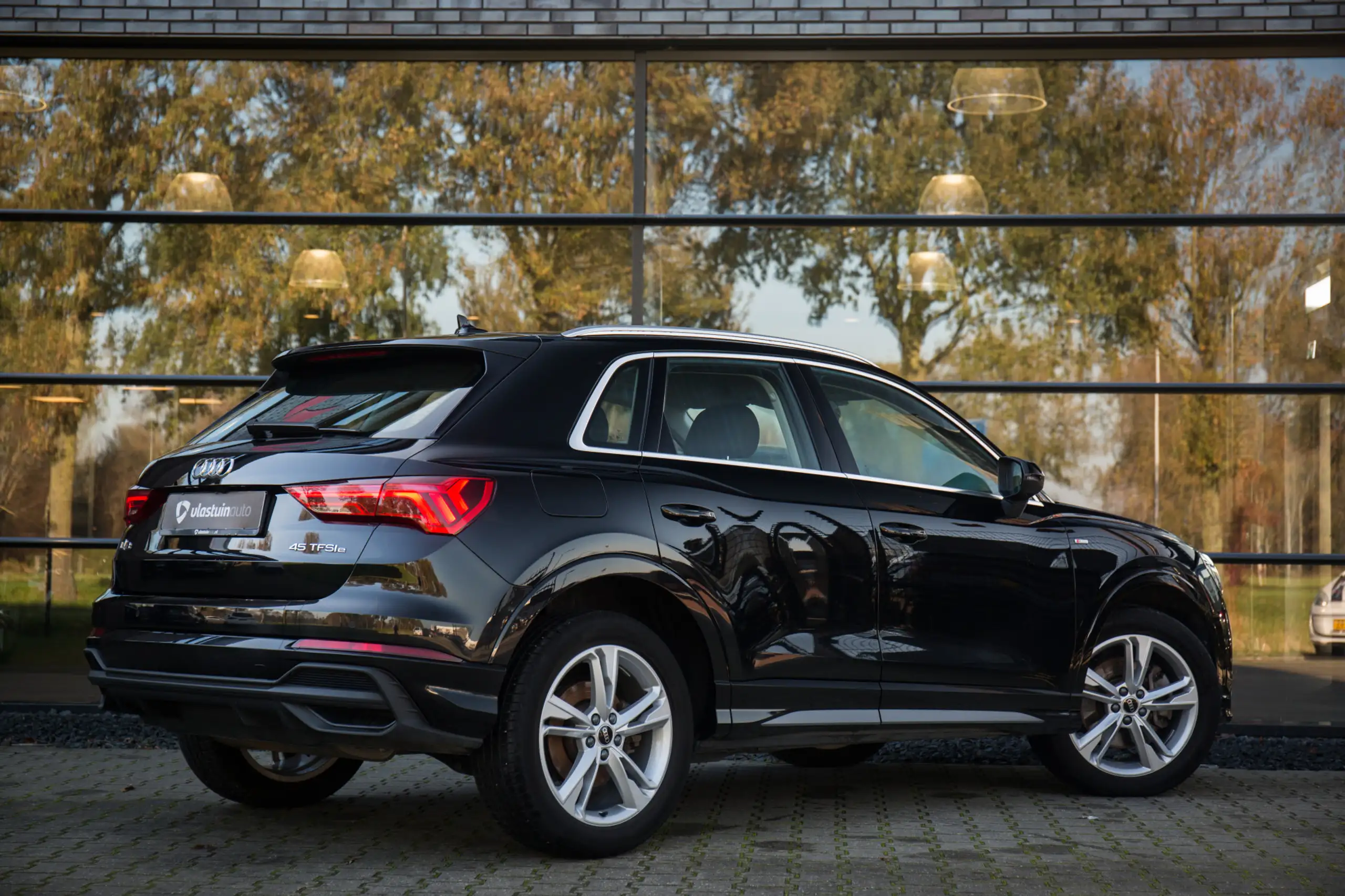 Audi - Q3