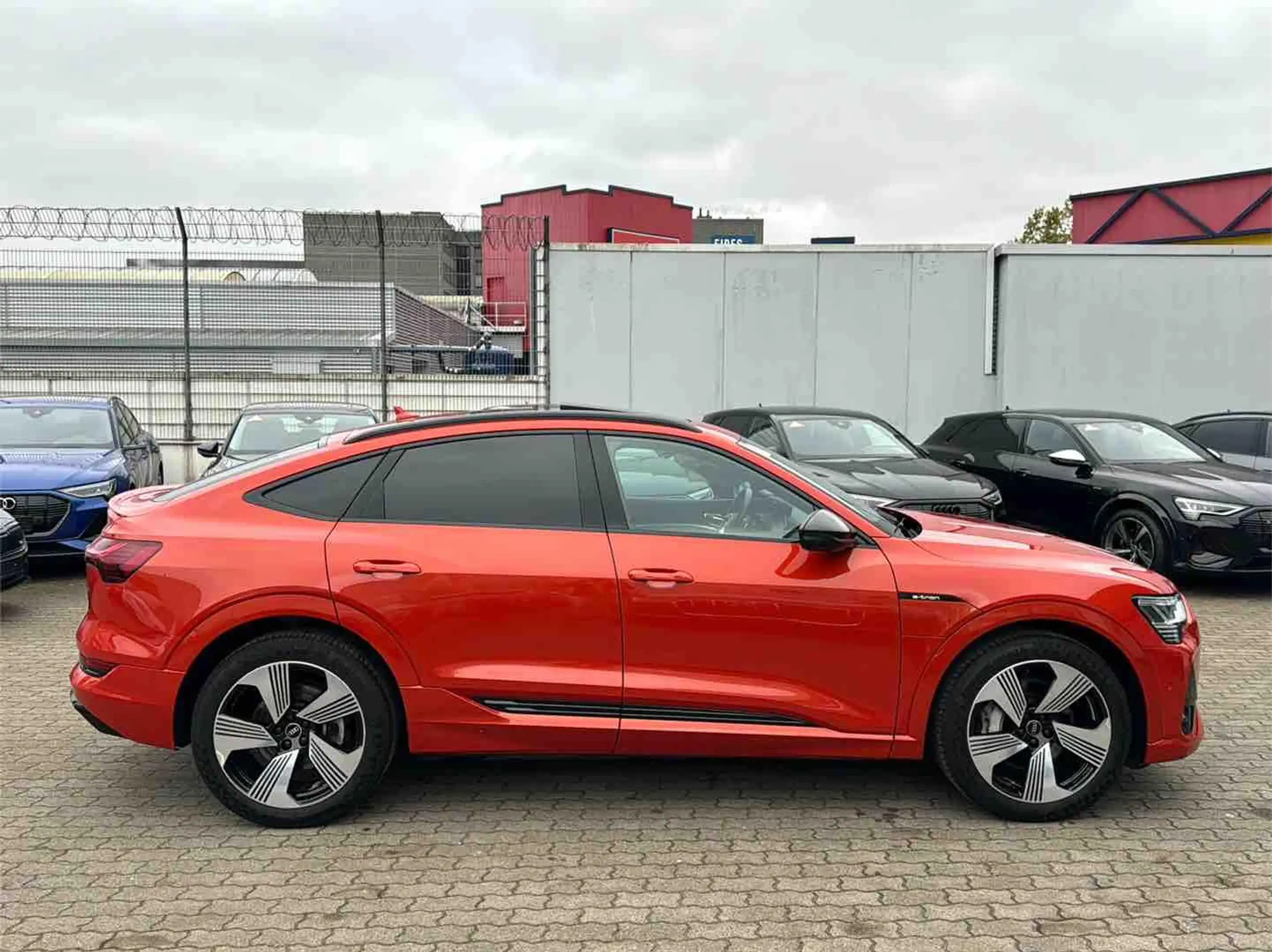 Audi - e-tron