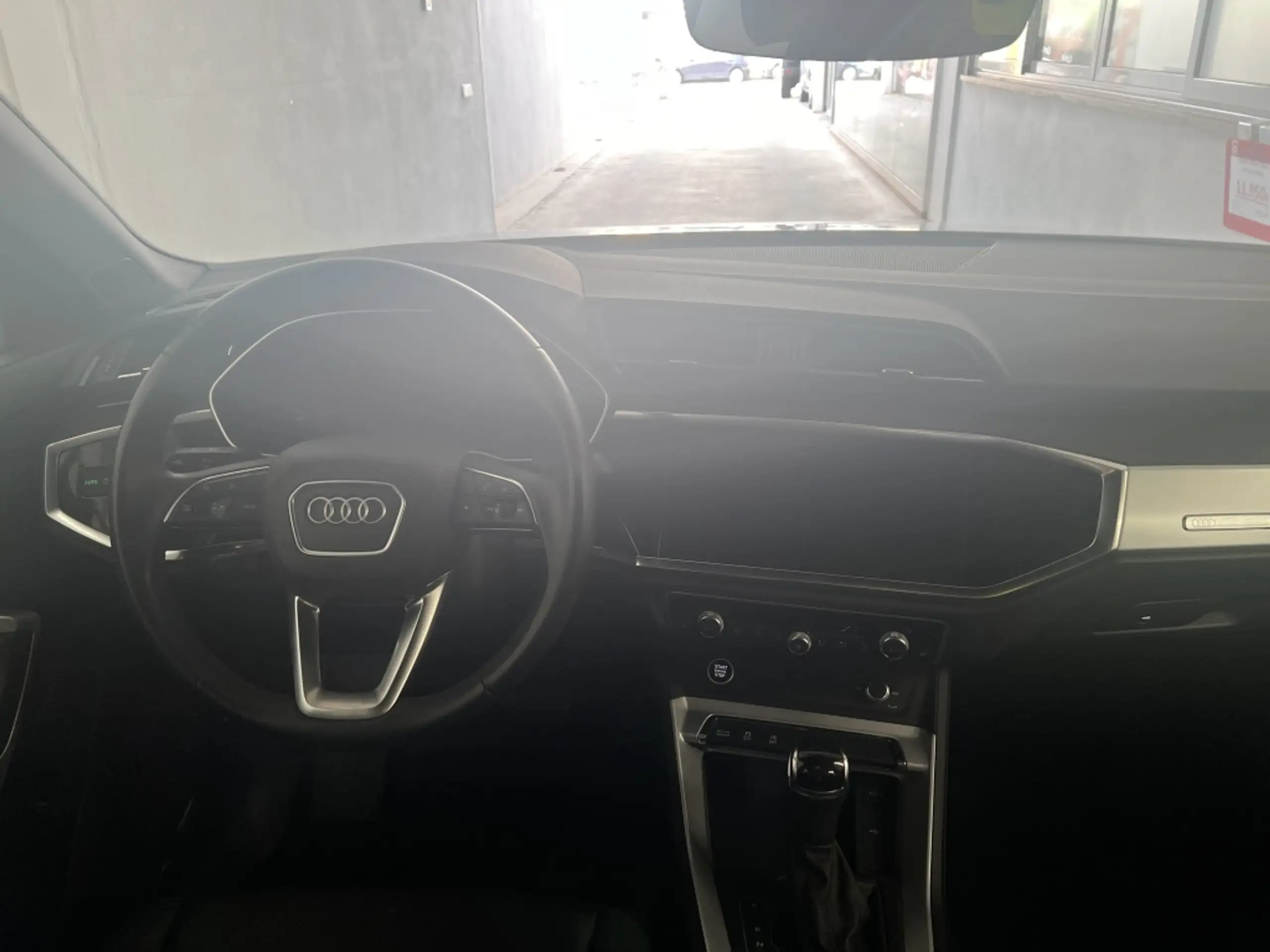 Audi - Q3