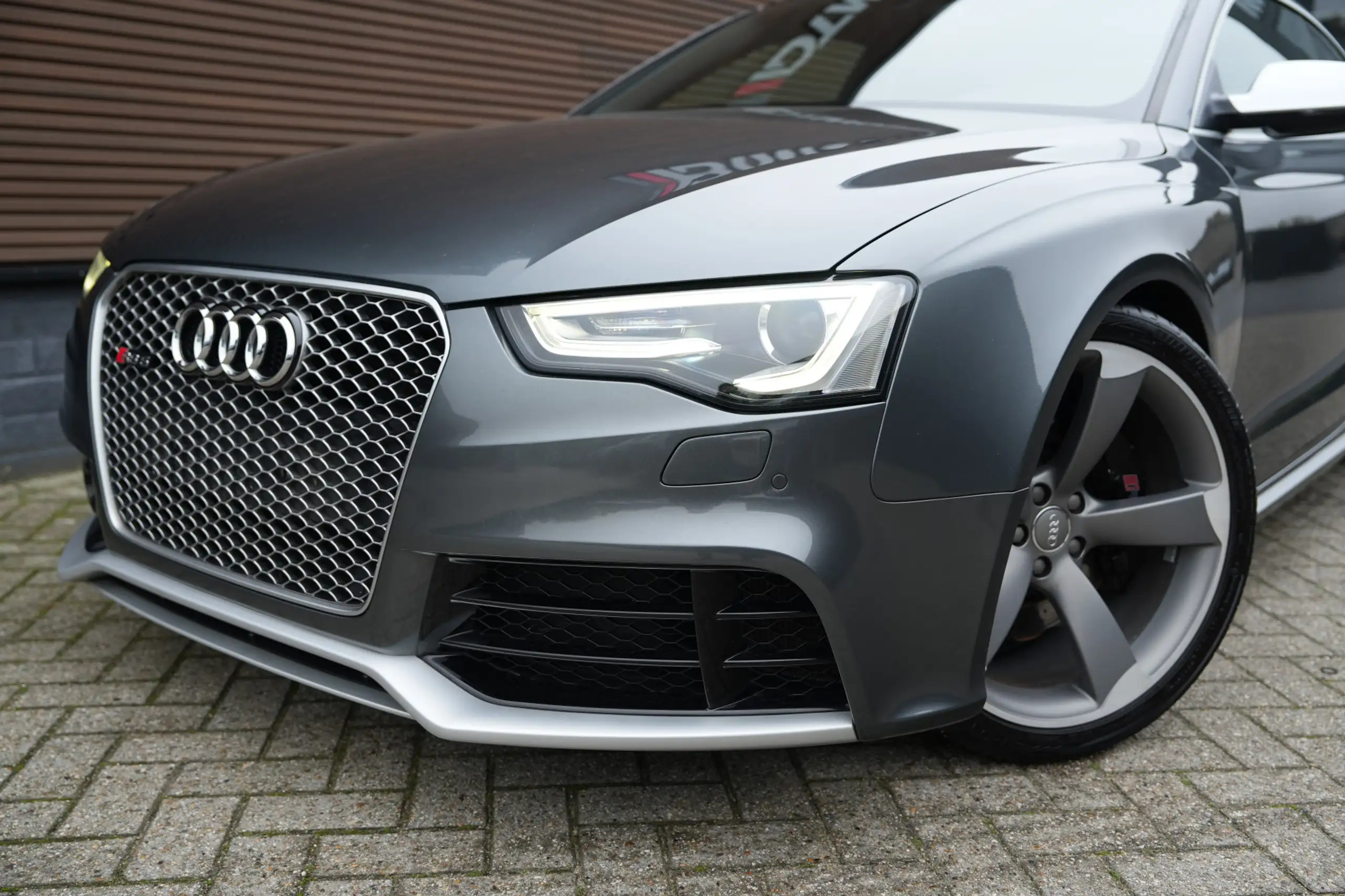 Audi - RS5