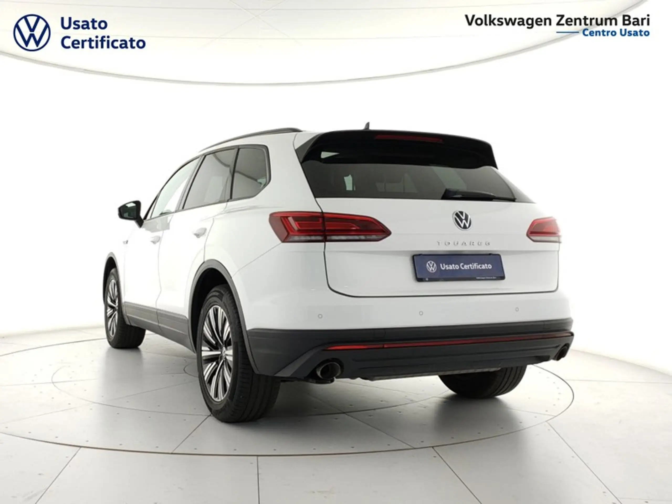 Volkswagen - Touareg