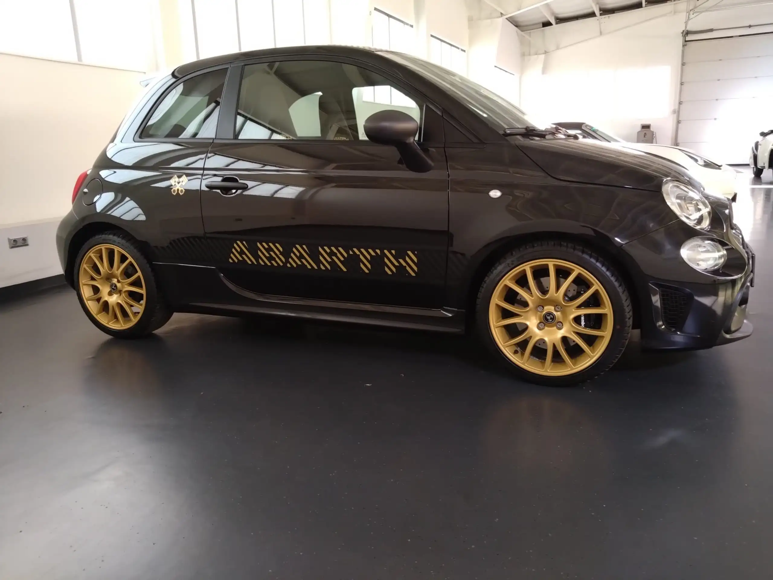 Abarth - 695C