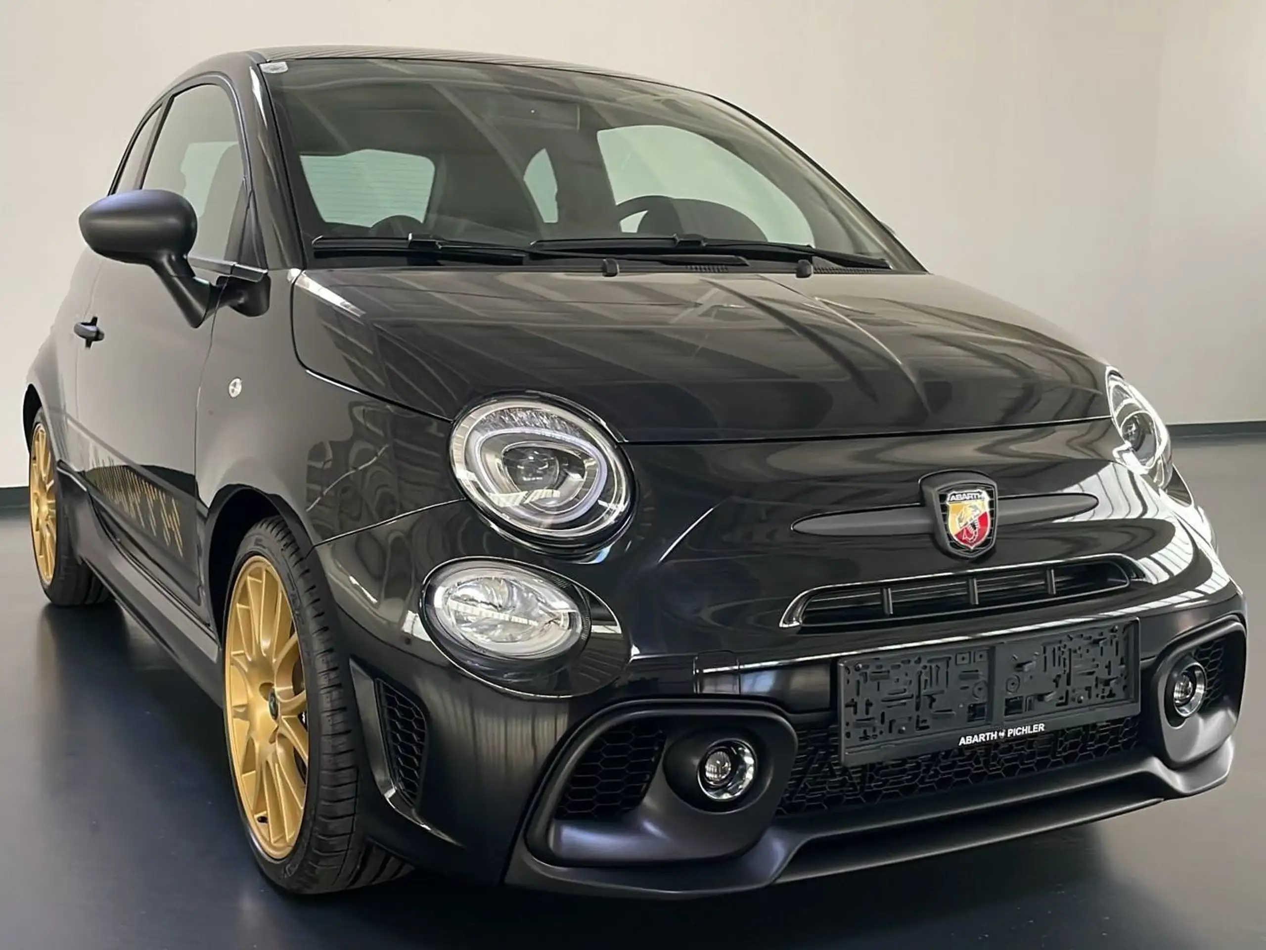 Abarth - 695C