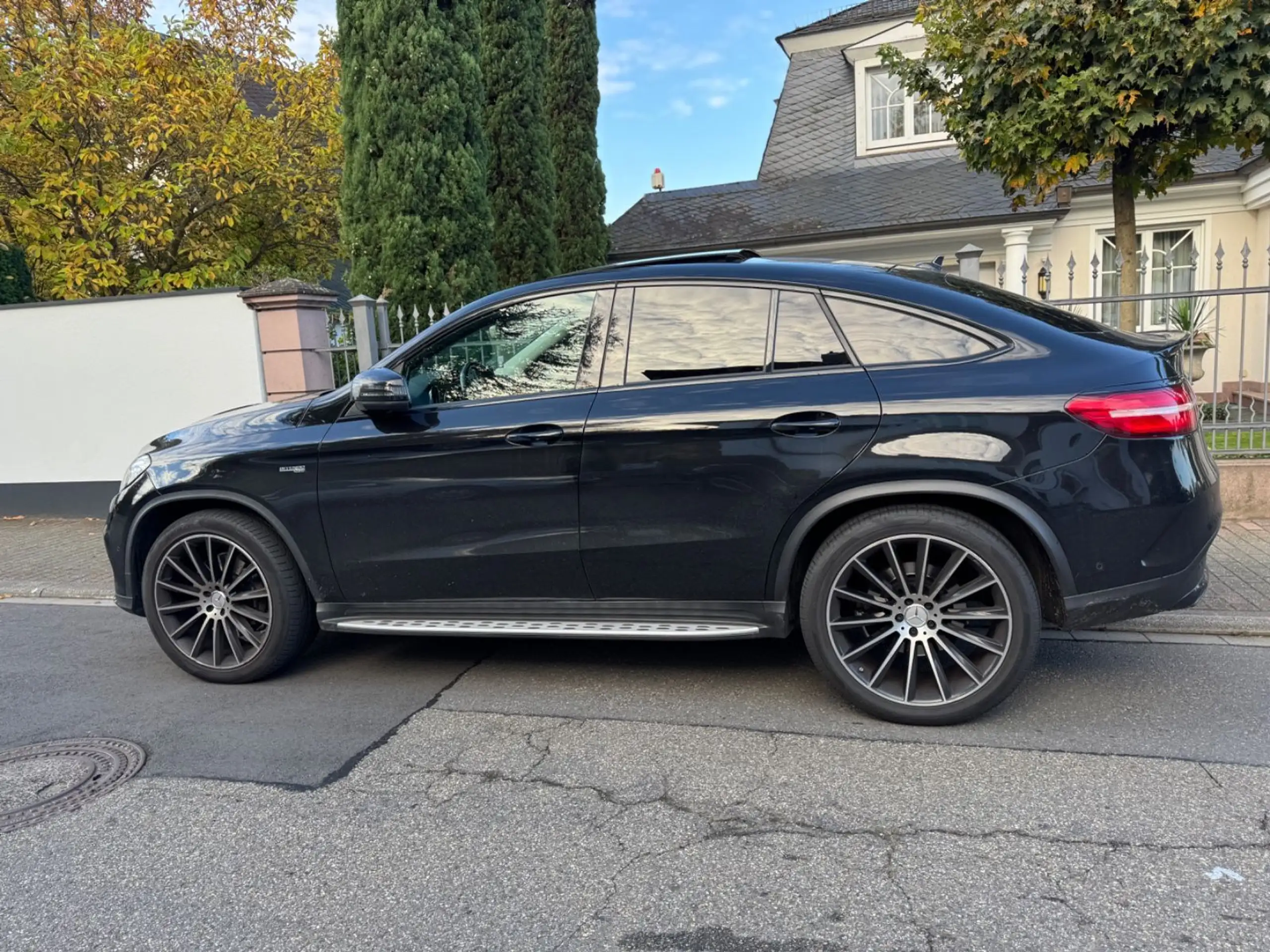 Mercedes-Benz - GLE 43 AMG