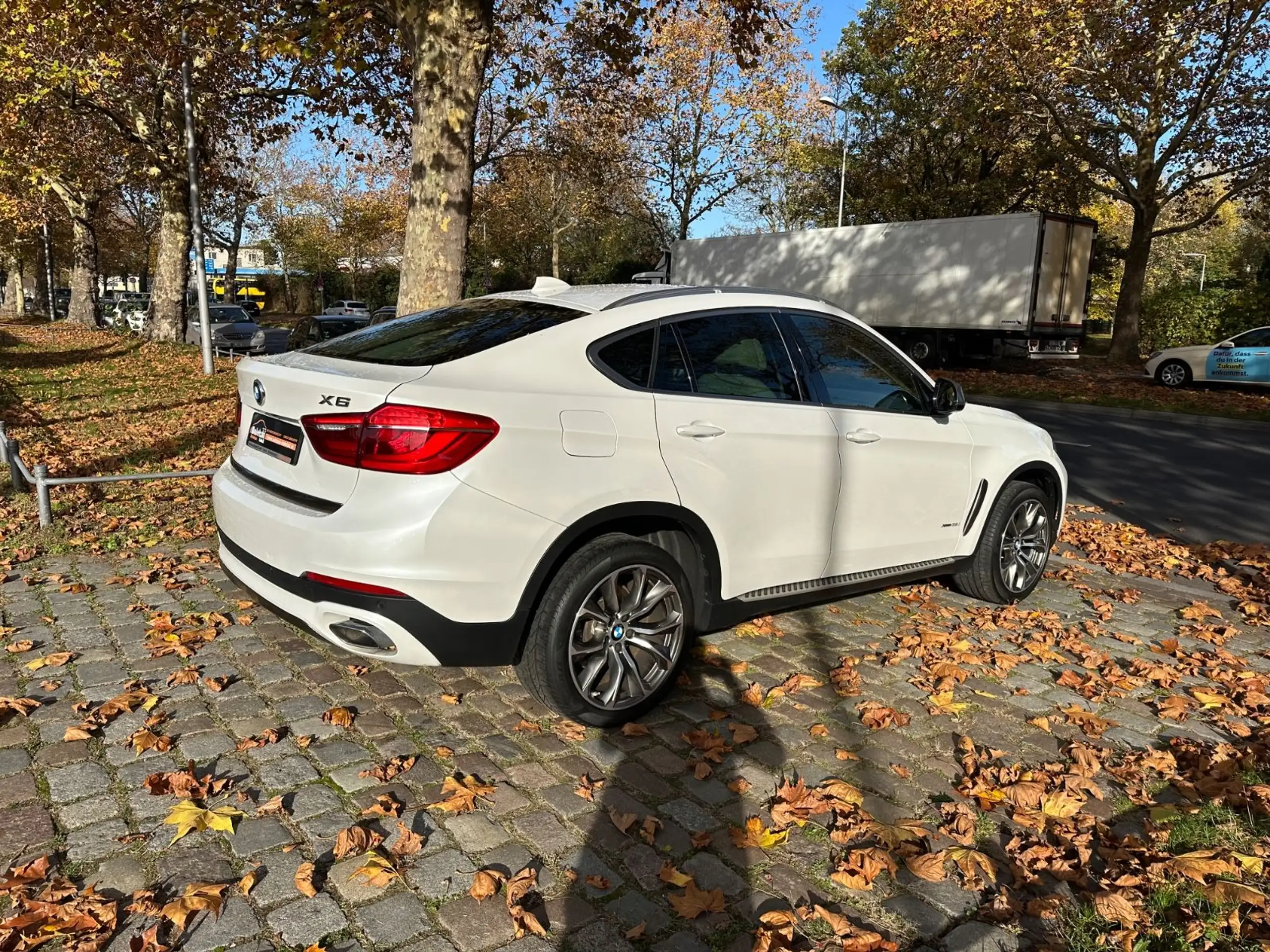 BMW - X6