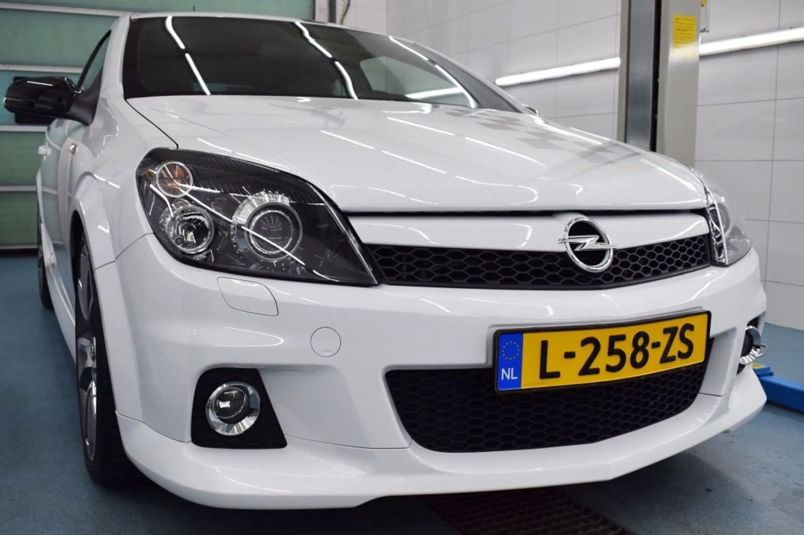 Opel - Astra