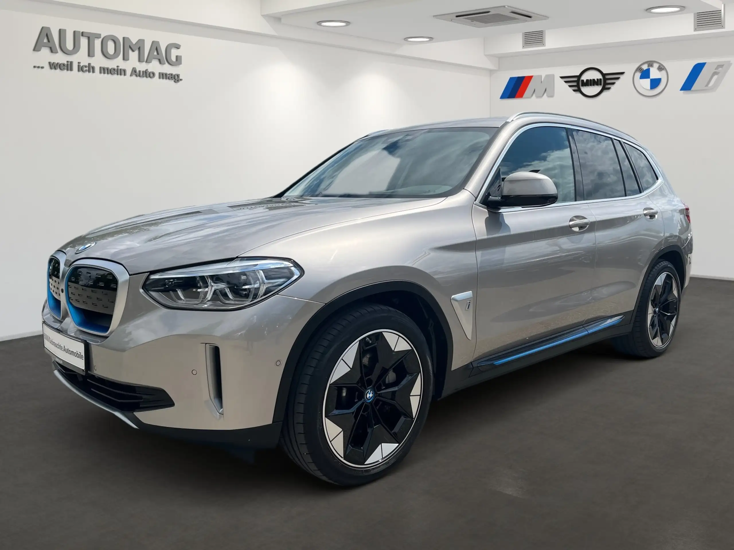 BMW - iX3