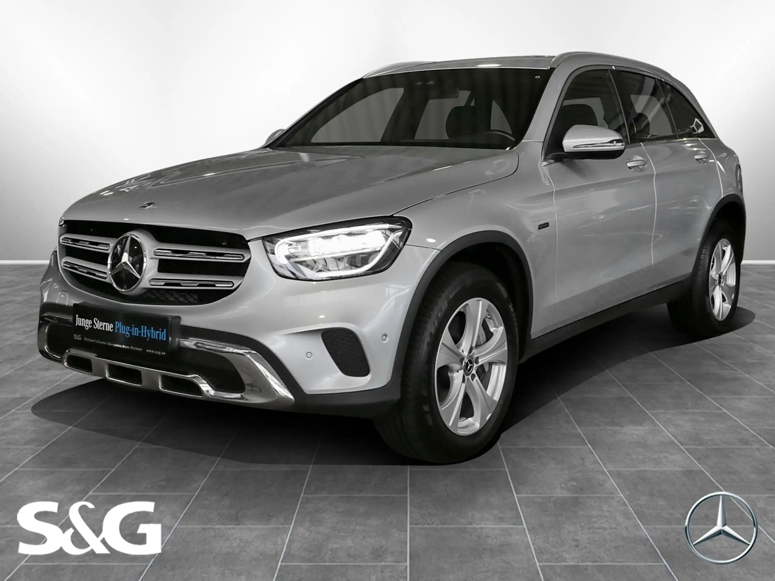 Mercedes-Benz - GLC 300