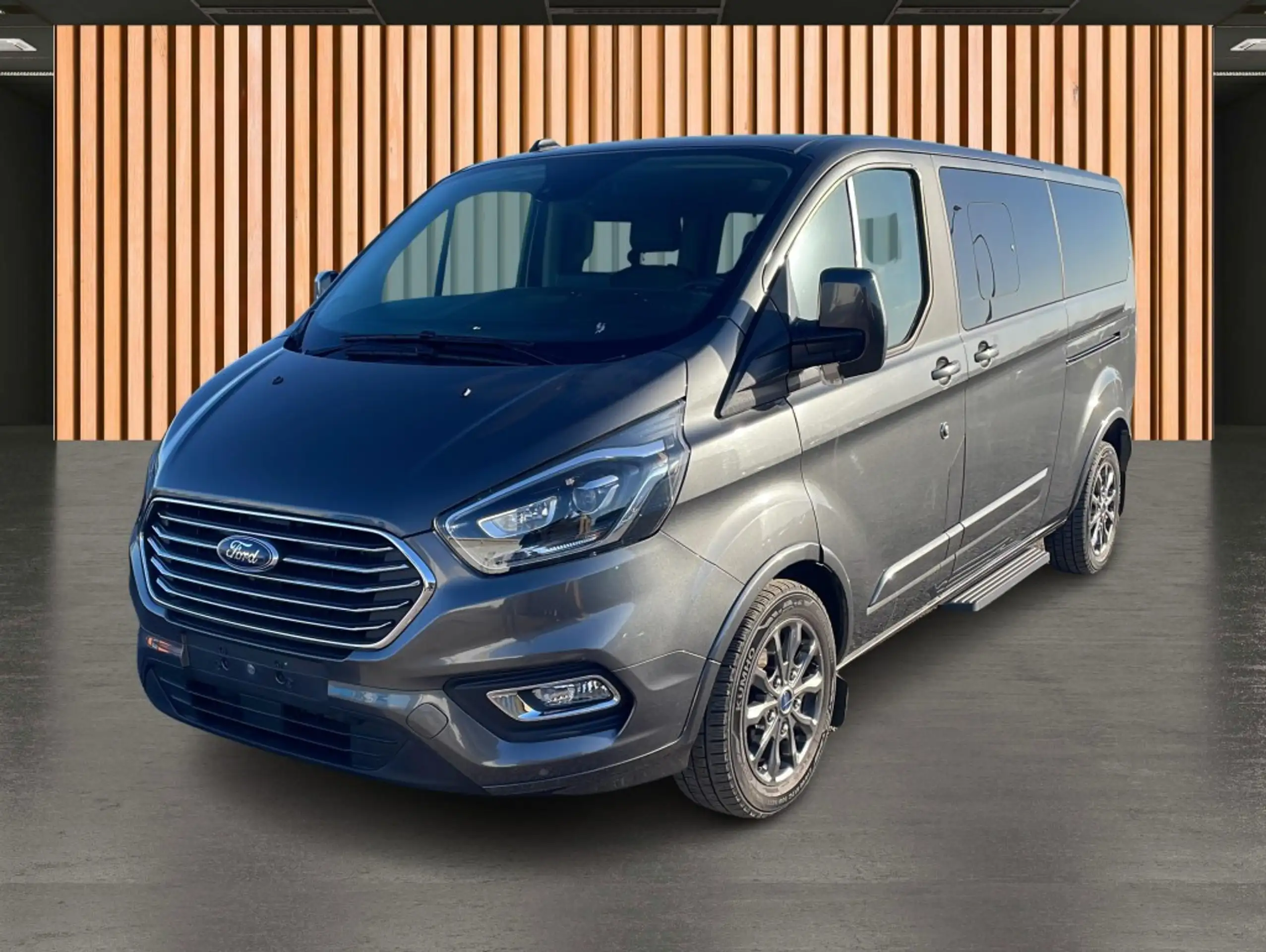 Ford - Tourneo Custom