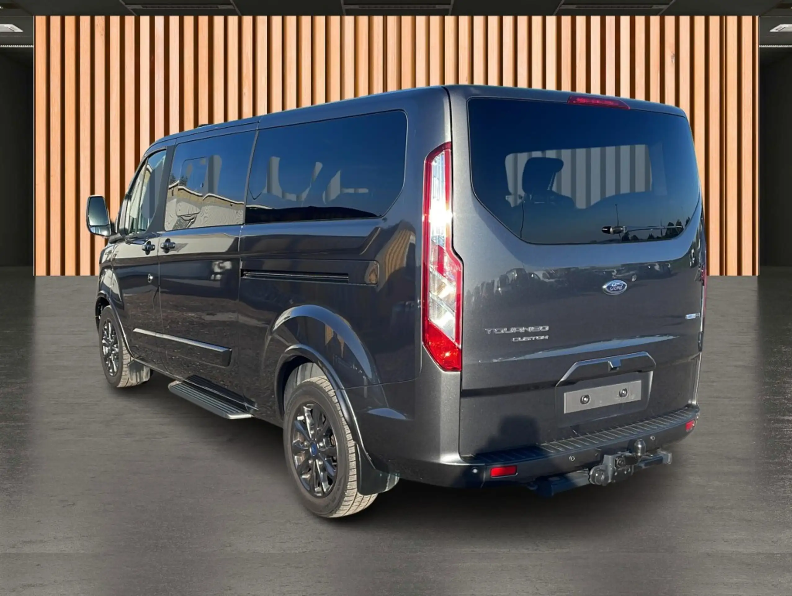 Ford - Tourneo Custom