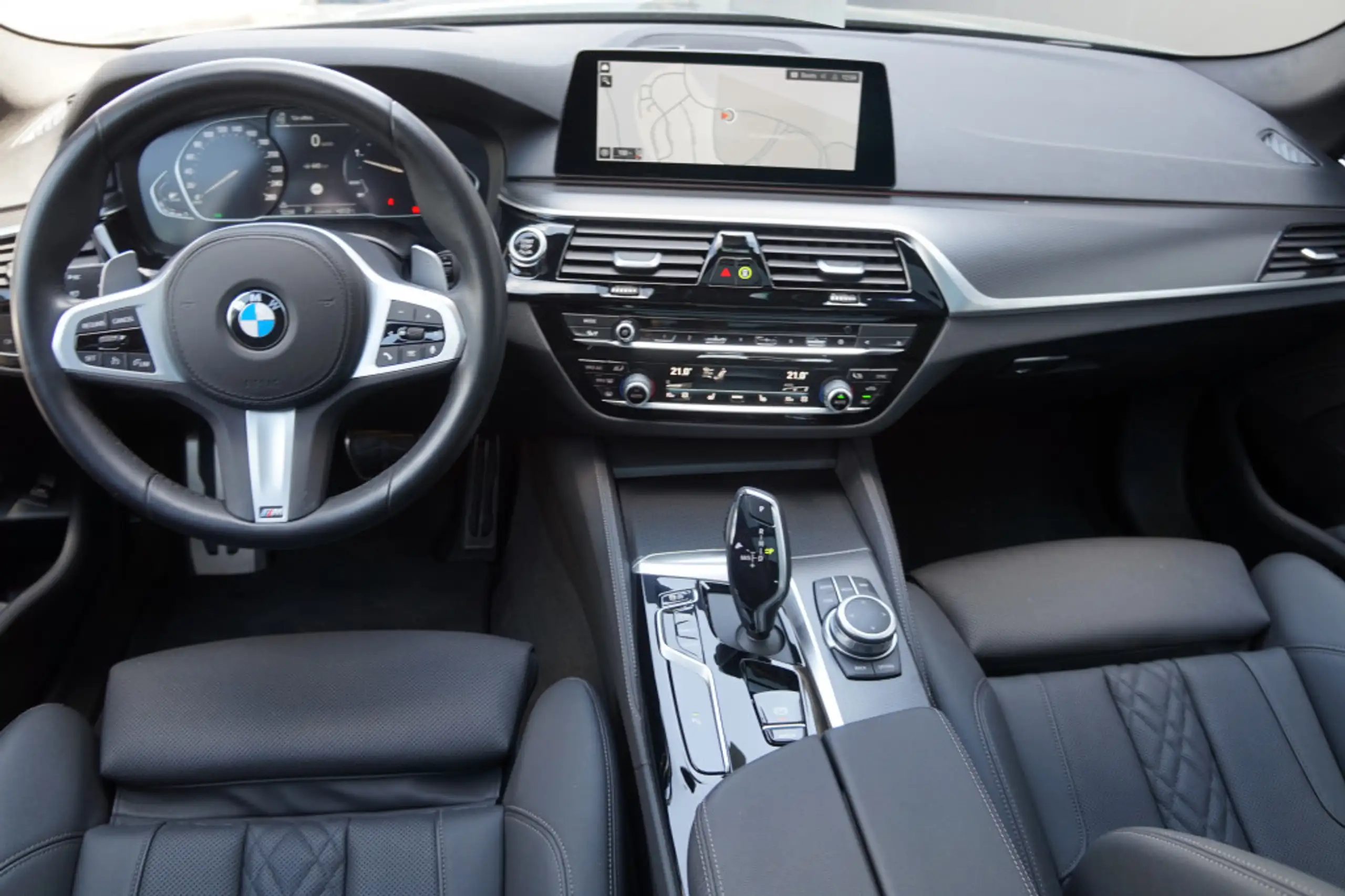 BMW - 520