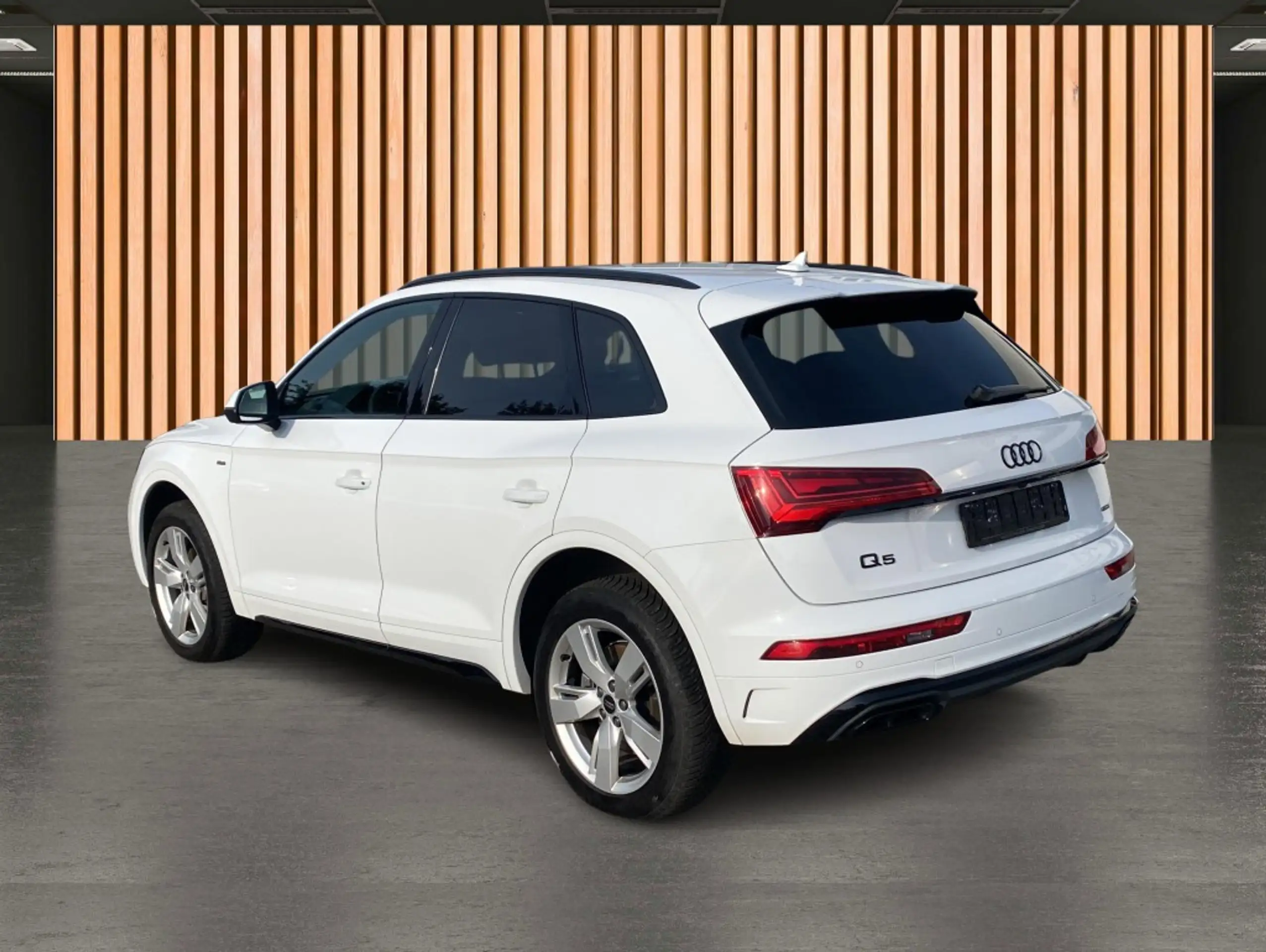 Audi - Q5