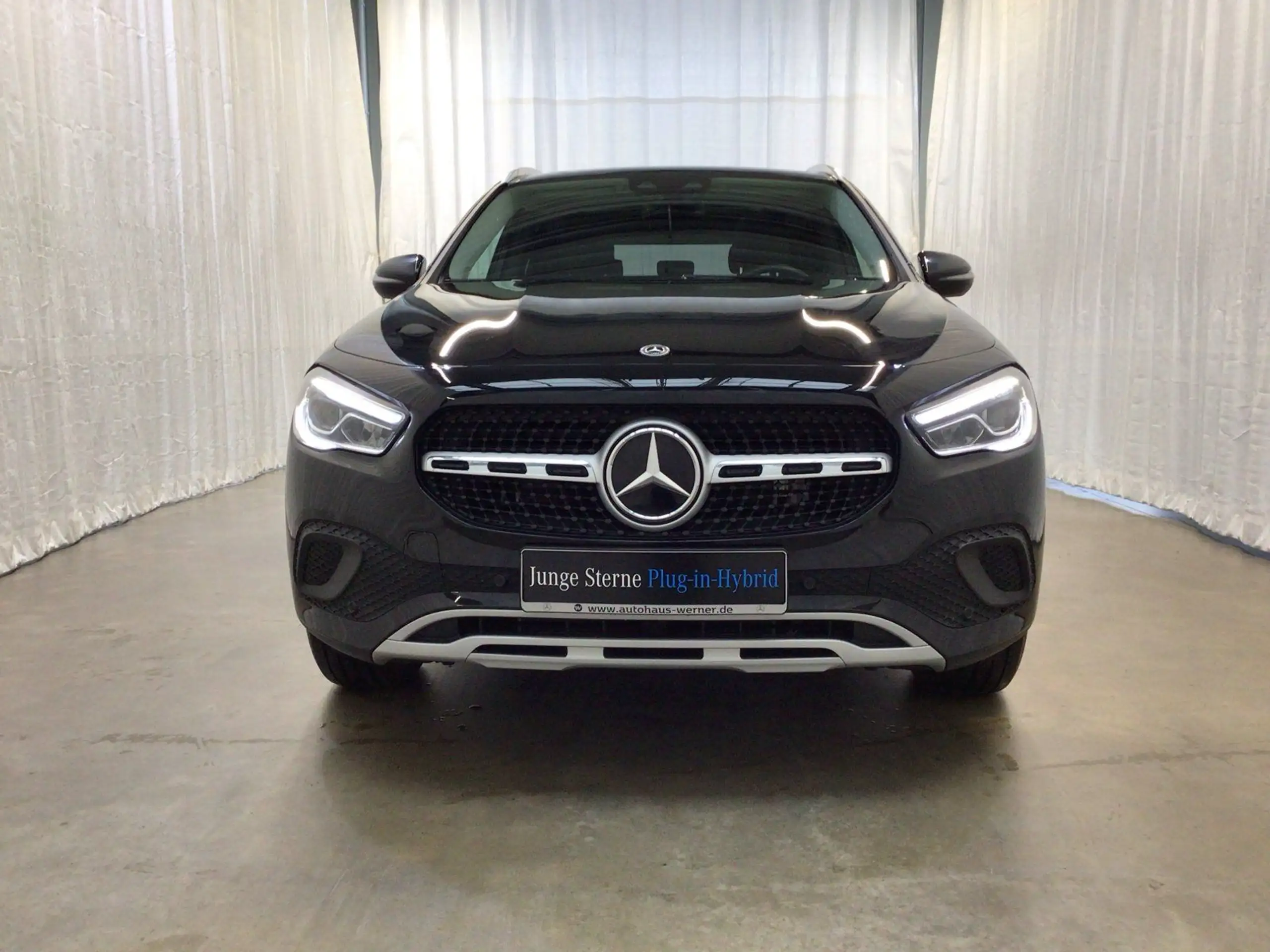 Mercedes-Benz - GLA 250