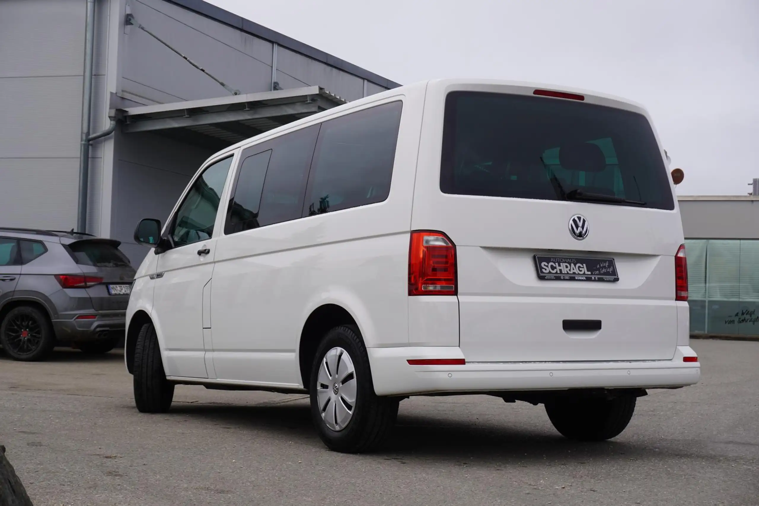 Volkswagen - T6 Multivan