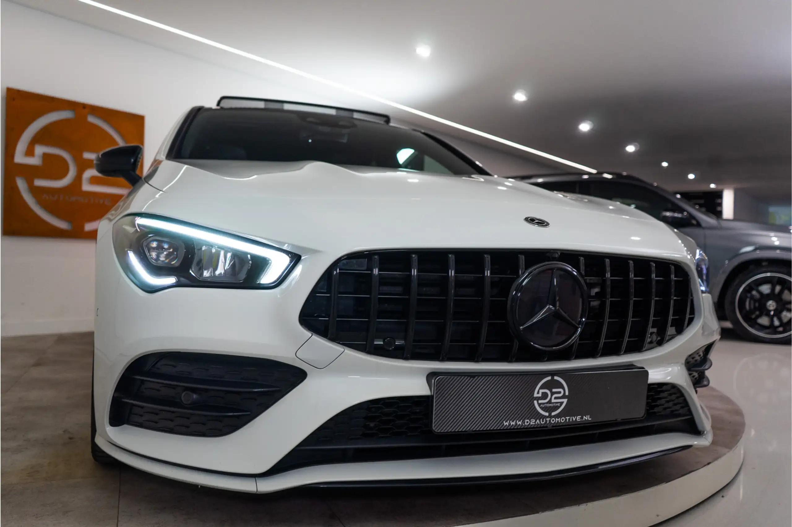 Mercedes-Benz - CLA 220