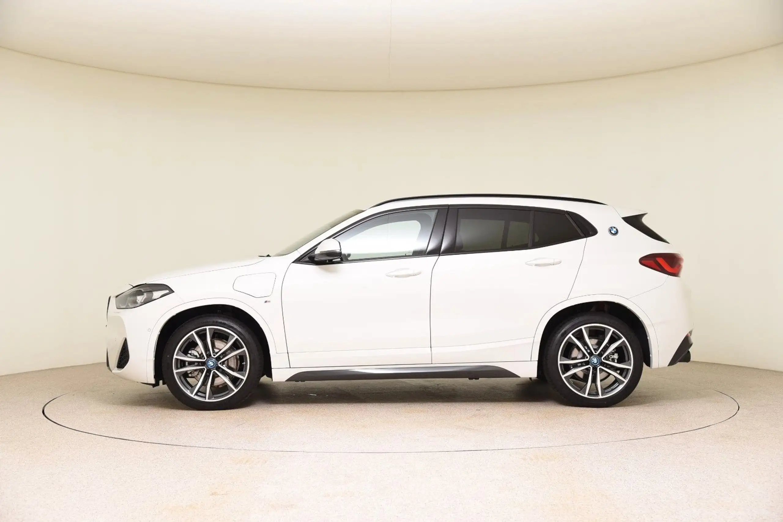 BMW - X2