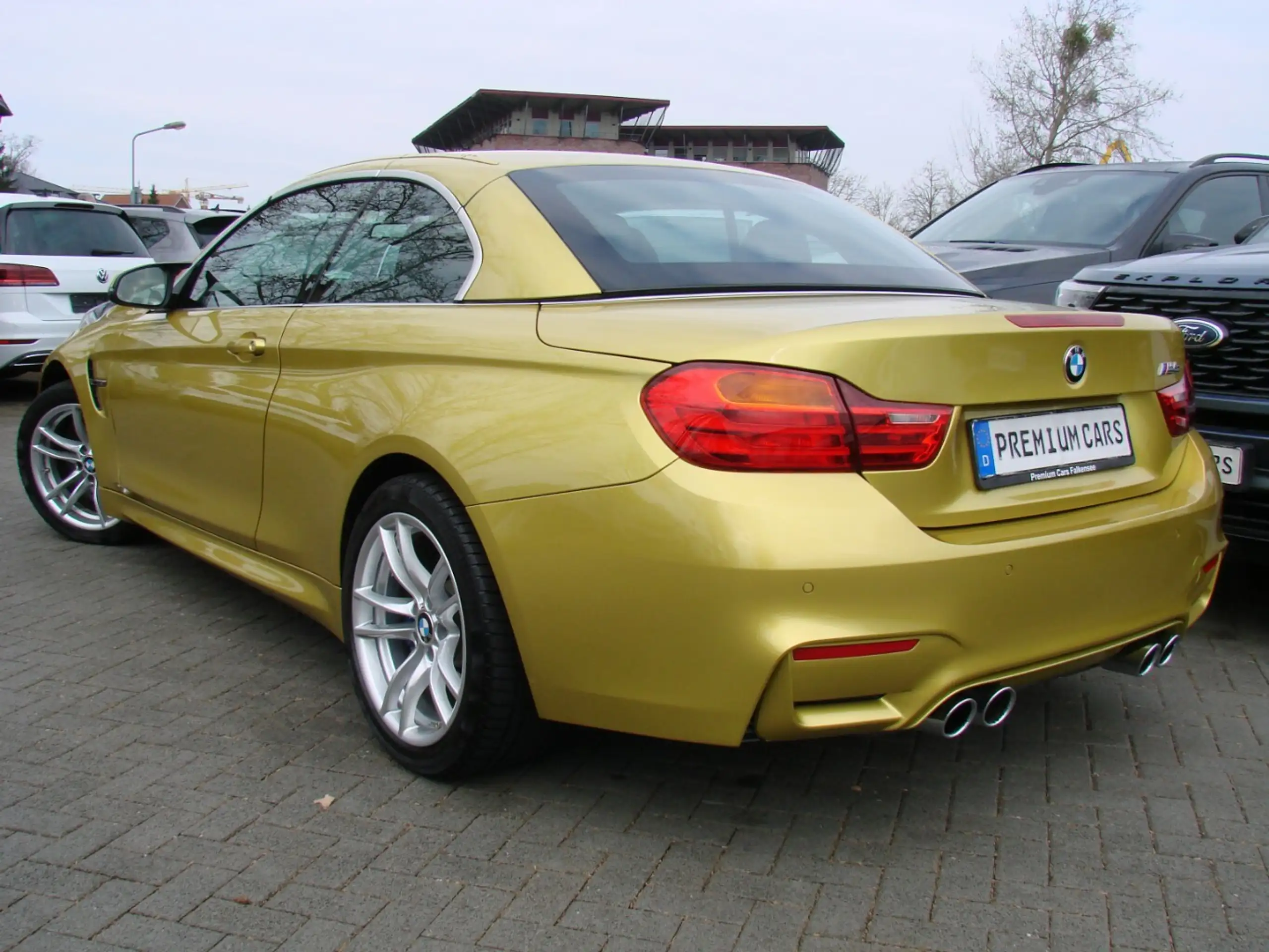 BMW - M4