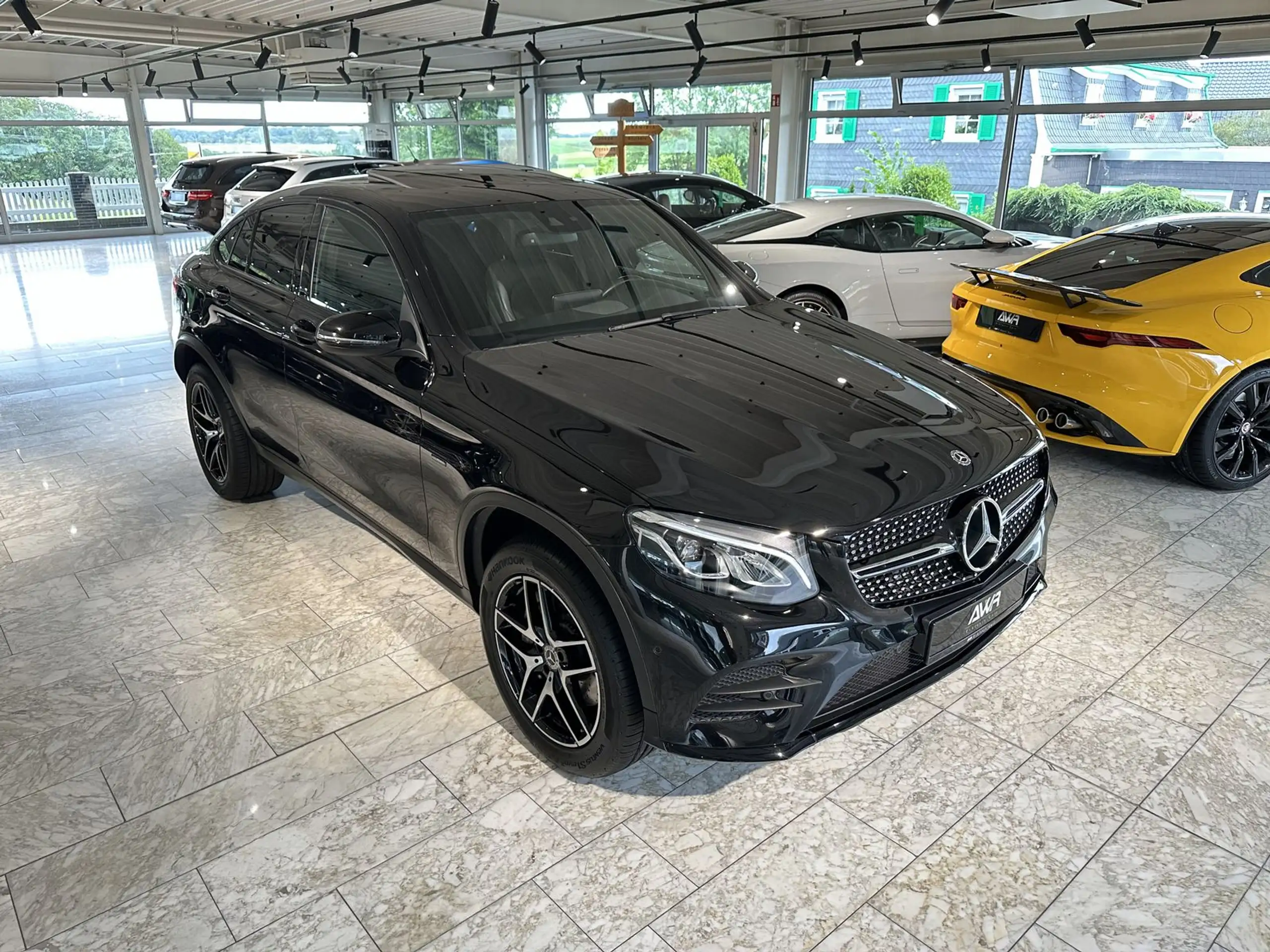 Mercedes-Benz - GLC 350