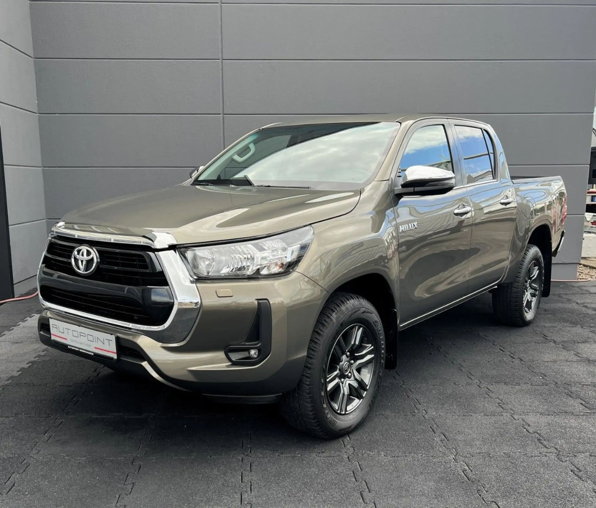 Toyota - Hilux