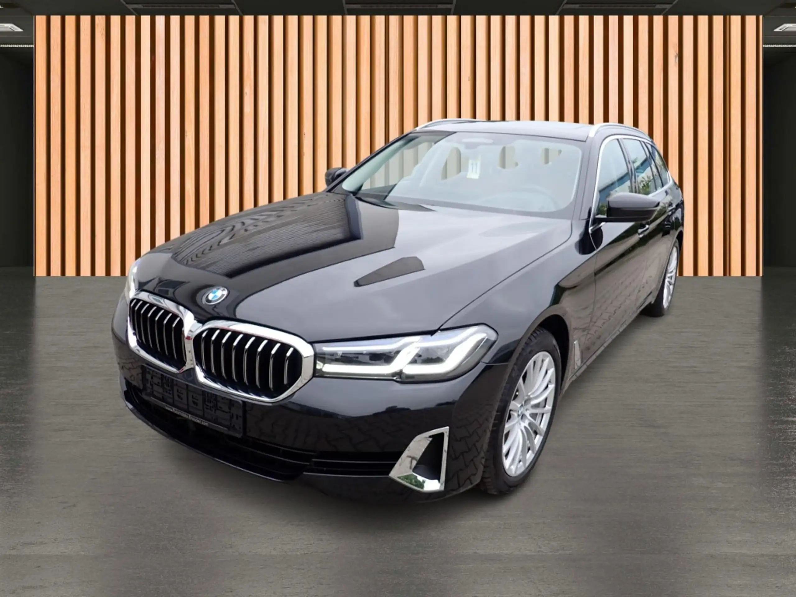 BMW - 530