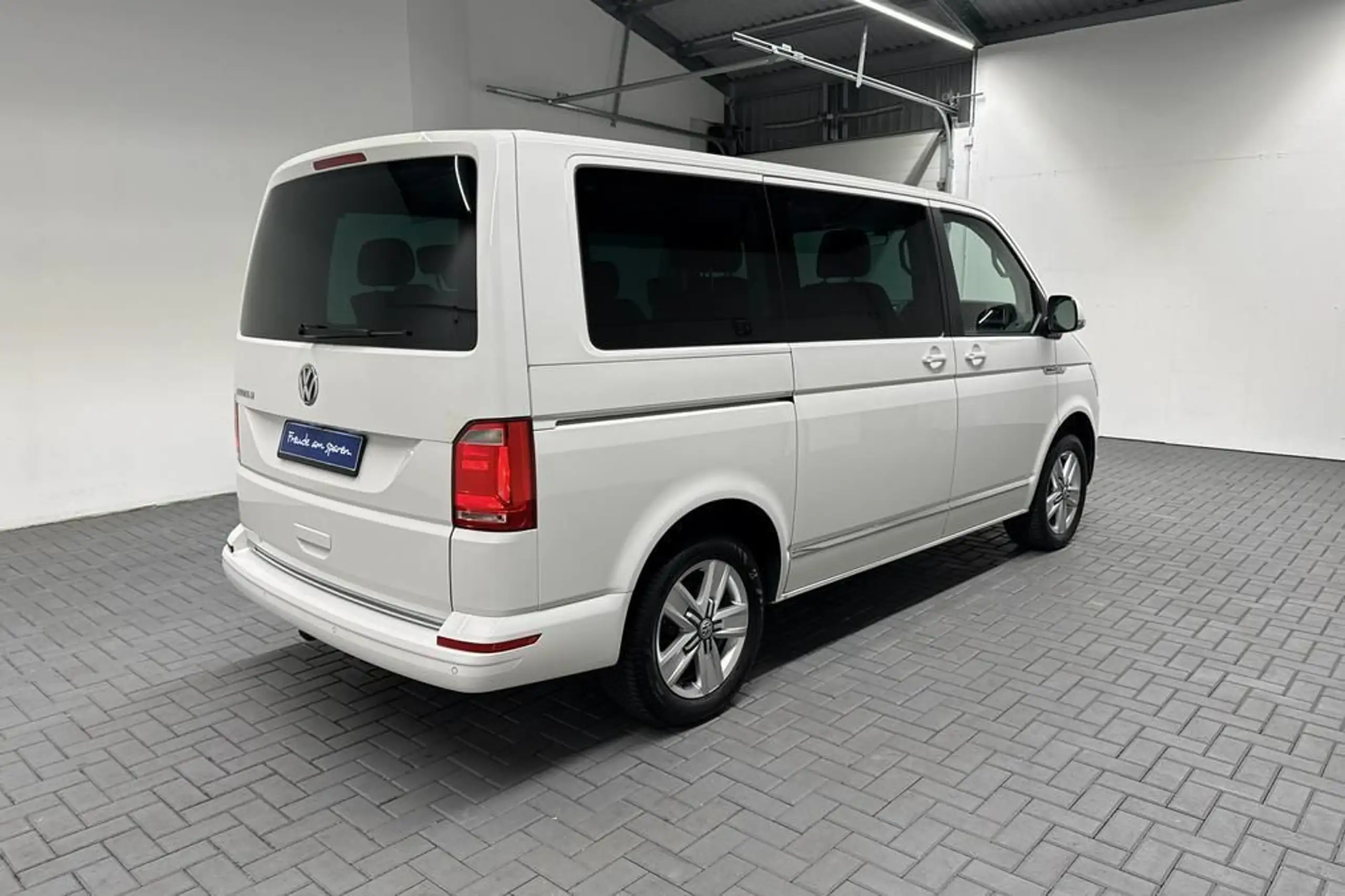 Volkswagen - T6 Multivan